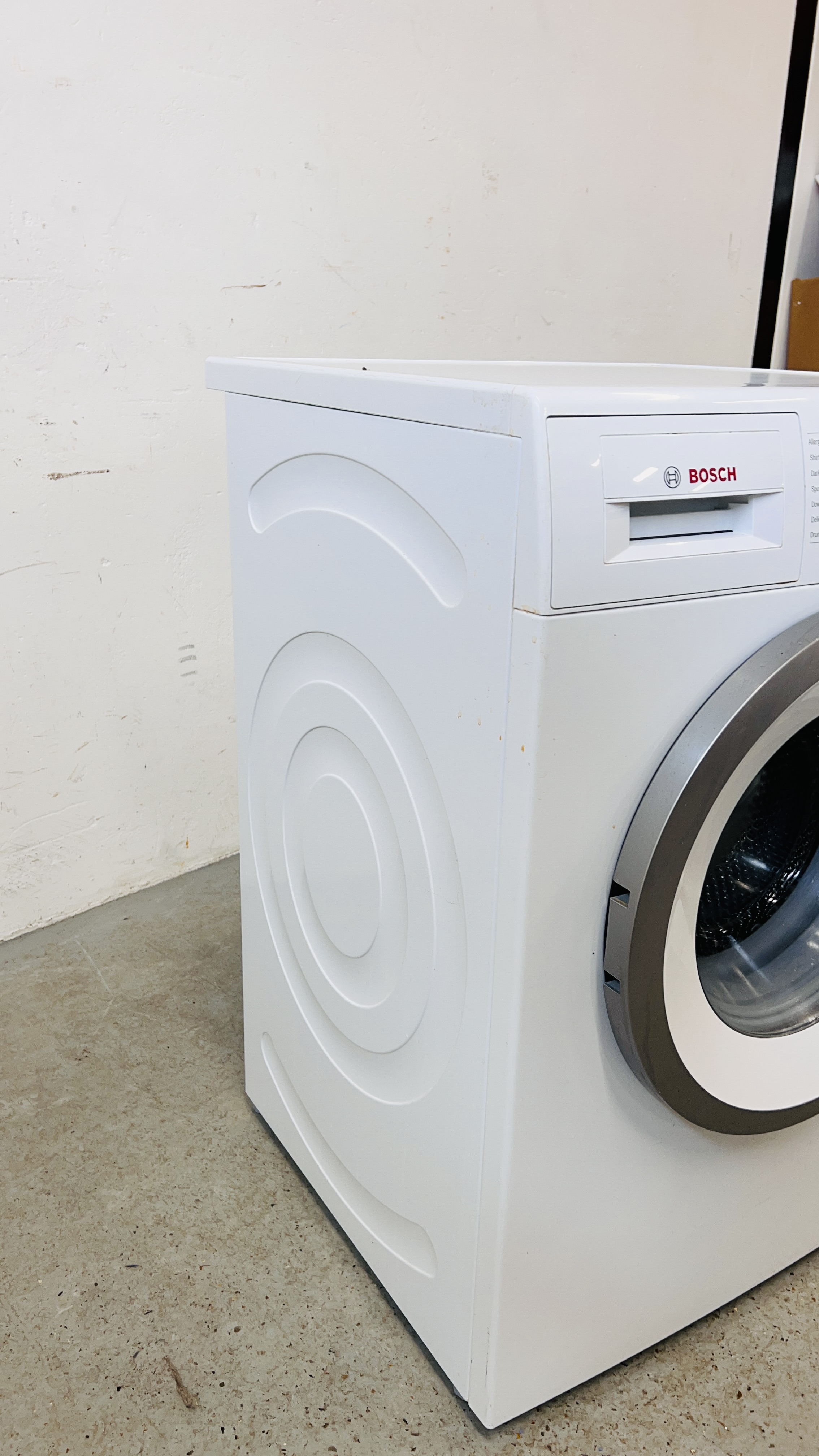 A BOSCH SERI 4 VARIOPERFECT ECO SILENCE DRIVE WASHING MACHINE - SOLD AS SEEN. - Image 9 of 10