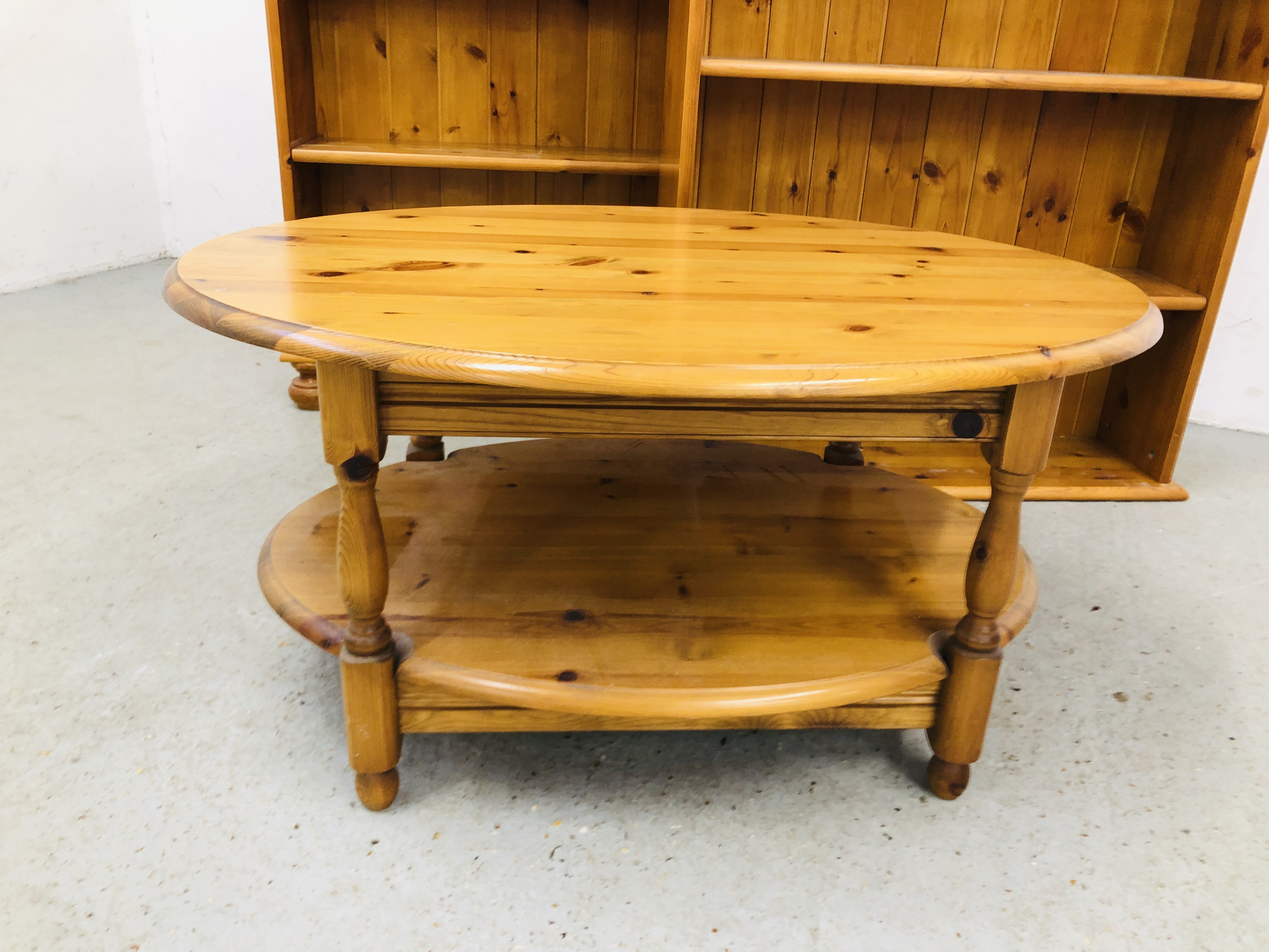 A MODERN HONEY PINE OVAL 2 TIER COFFEE TABLE W 66CM X D 90CM X H 45CM ALONG WITH 2 HONEY PINE - Image 3 of 6