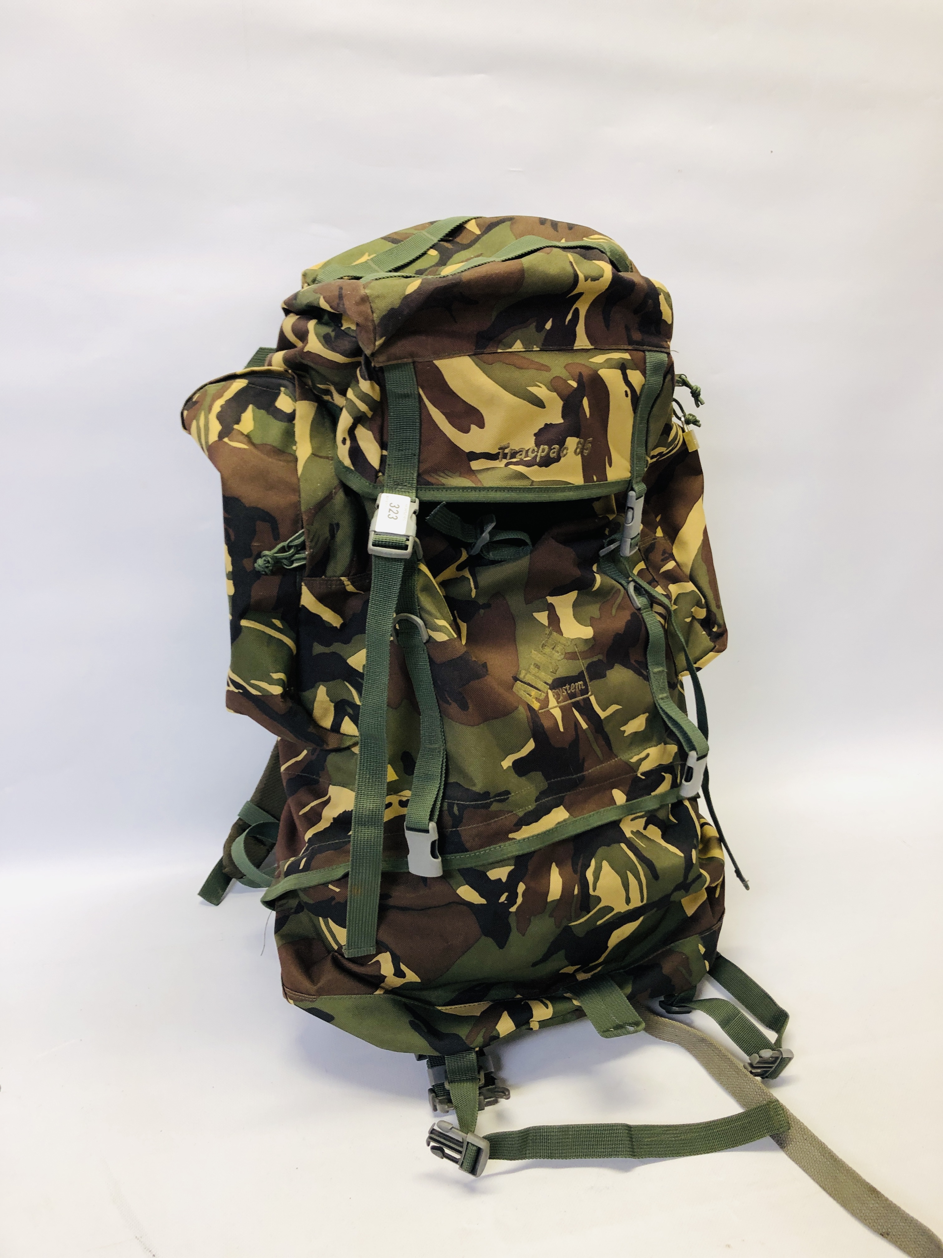 AIR JET SYSTEM TRACPAC 85 CAMO RUCKSACK & CONTENTS.