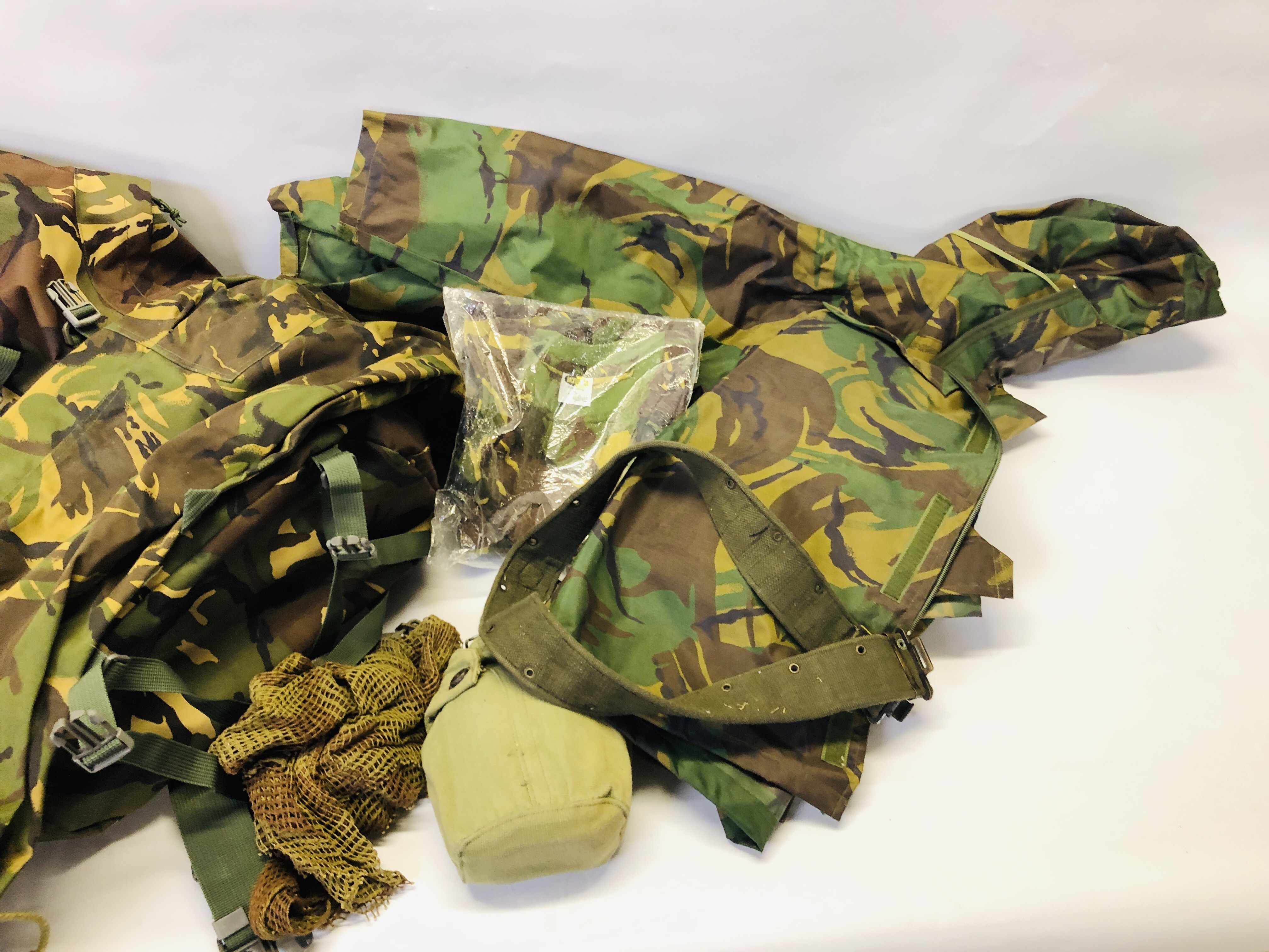 AIR JET SYSTEM TRACPAC 85 CAMO RUCKSACK & CONTENTS. - Image 7 of 10