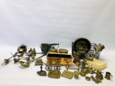 COLLECTION OF BRASS AND METALWARES