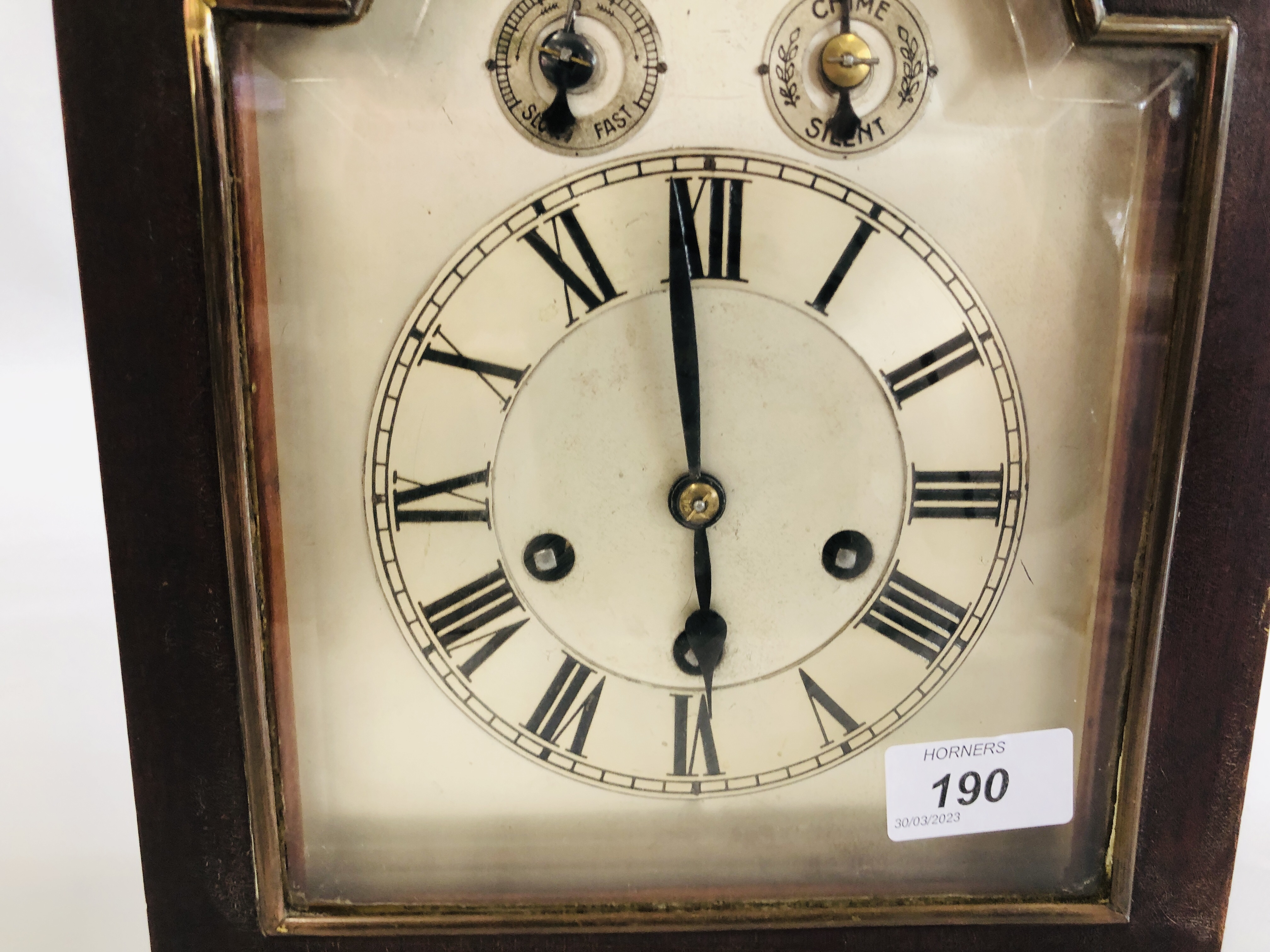 AN ANTIQUE WESTMINSTER CHIMING BRACKET CLOCK, - Image 4 of 9