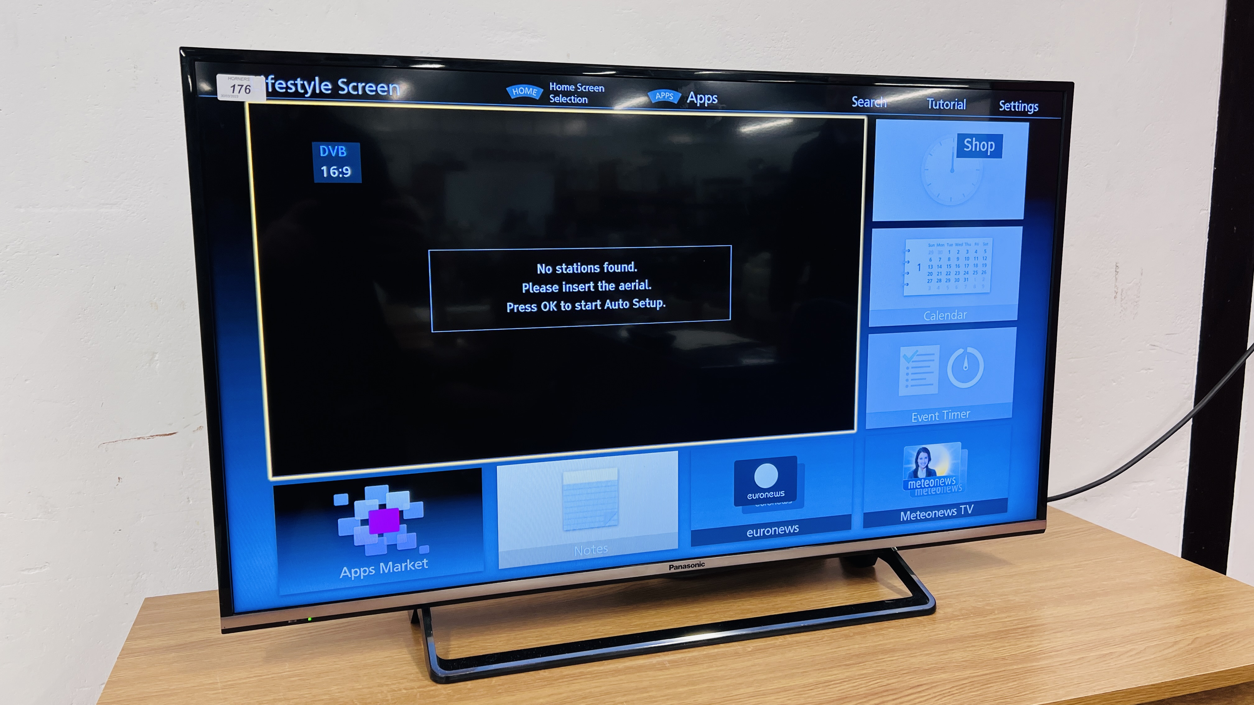 PANASONIC 40 INCH SMART TELEVISION COMPLETE WITH REMOTE - SOLD AS SEEN - Image 9 of 9