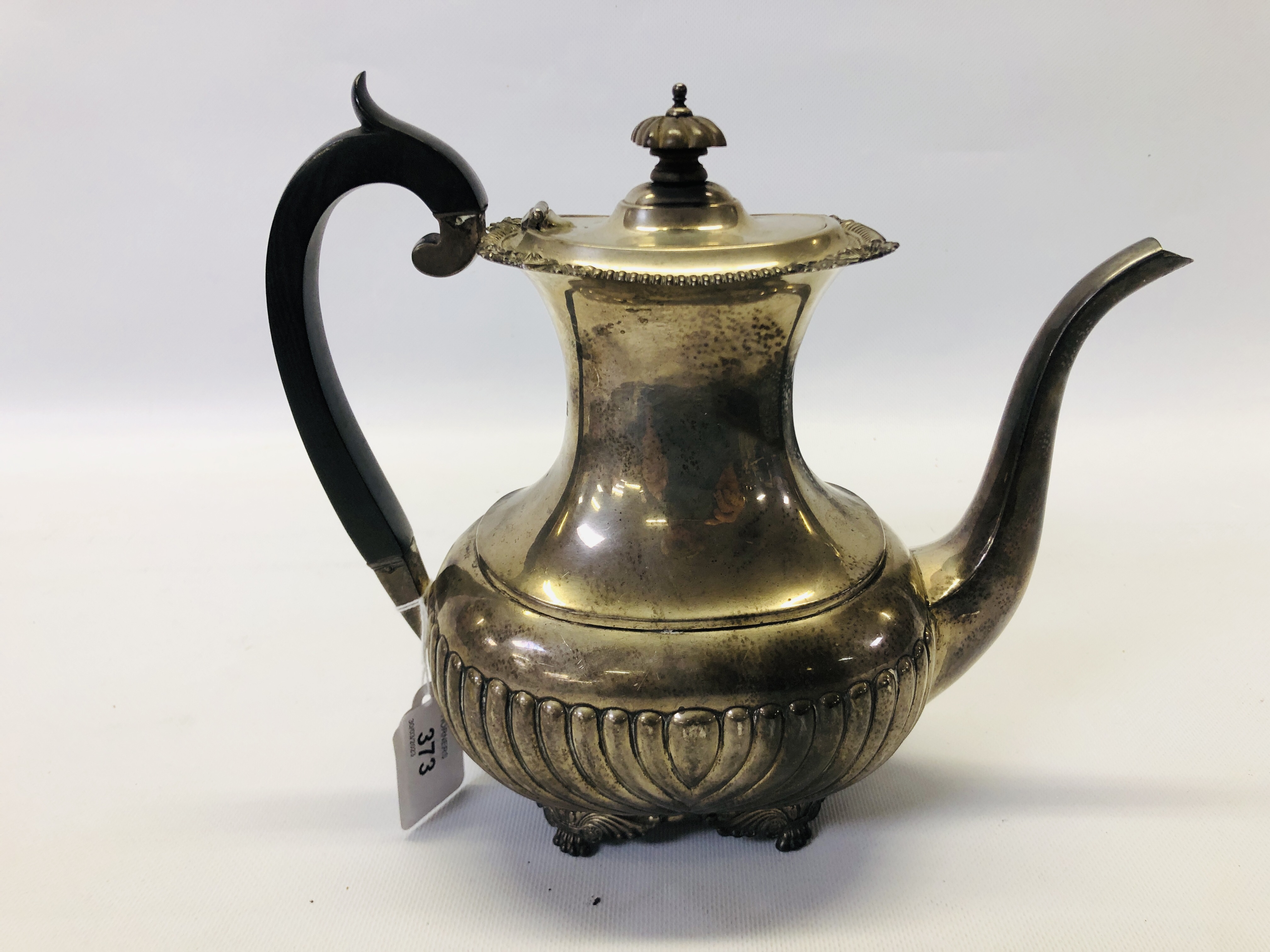 A SILVER COFFEE POT, HAVING AGADROONED BODY, BARNARD & SON, - Image 14 of 27