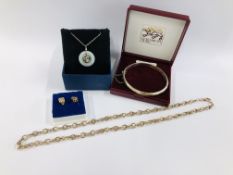 FOUR ITEMS OF GOLD AND SILVER JEWELLERY, NECKLACES, EARRINGS AND A BANGLE.