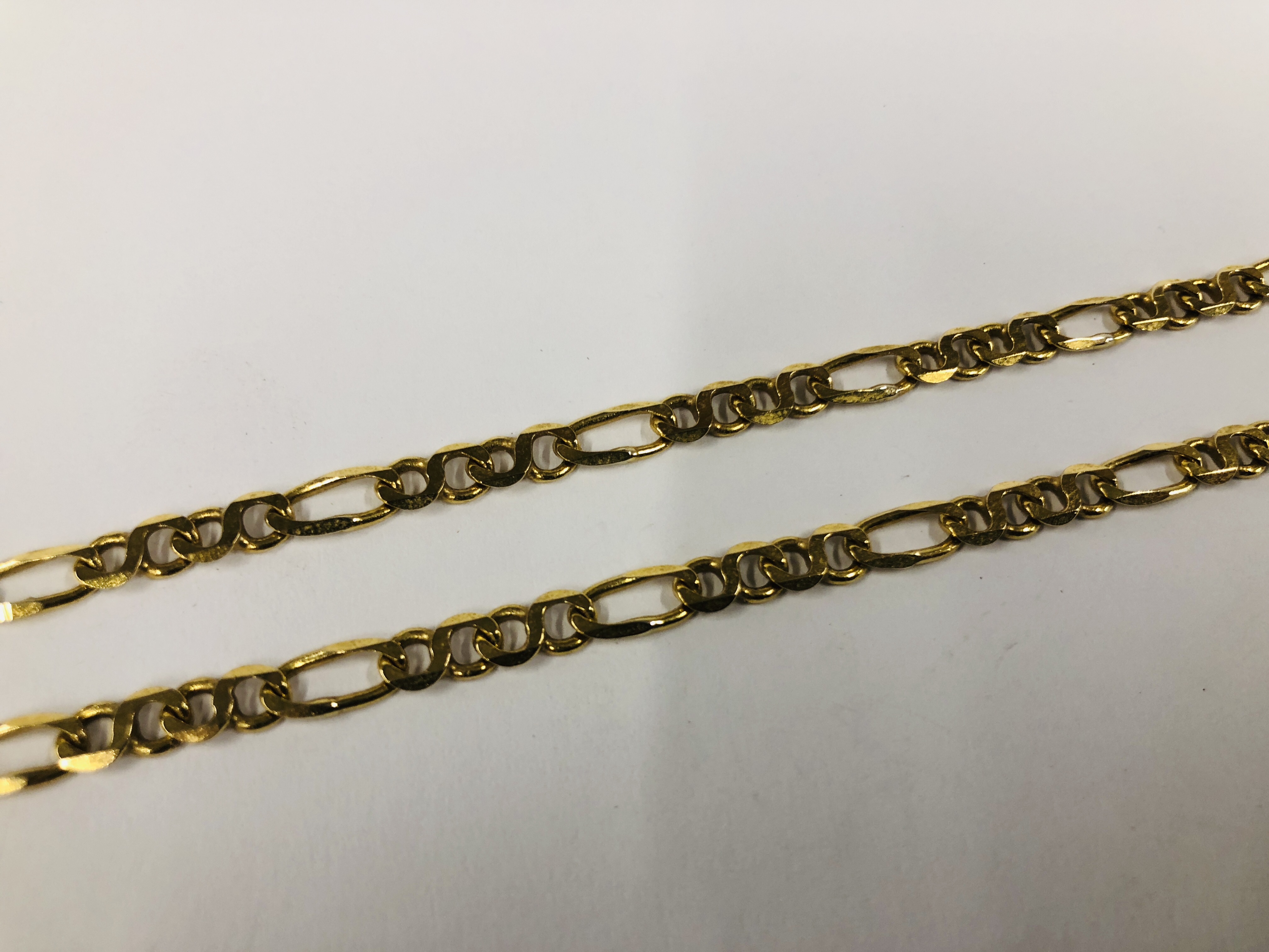 A 9CT GOLD FIGARO LINK NECKLACE - L46CM. - Image 3 of 10