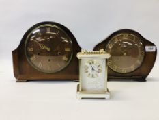 2 VINTAGE OAK CASED MANTEL CLOCKS, 1 WITH WESTMINSTER CHIME AND 1 FURTHER WEST GERMAN MANTEL CLOCK.