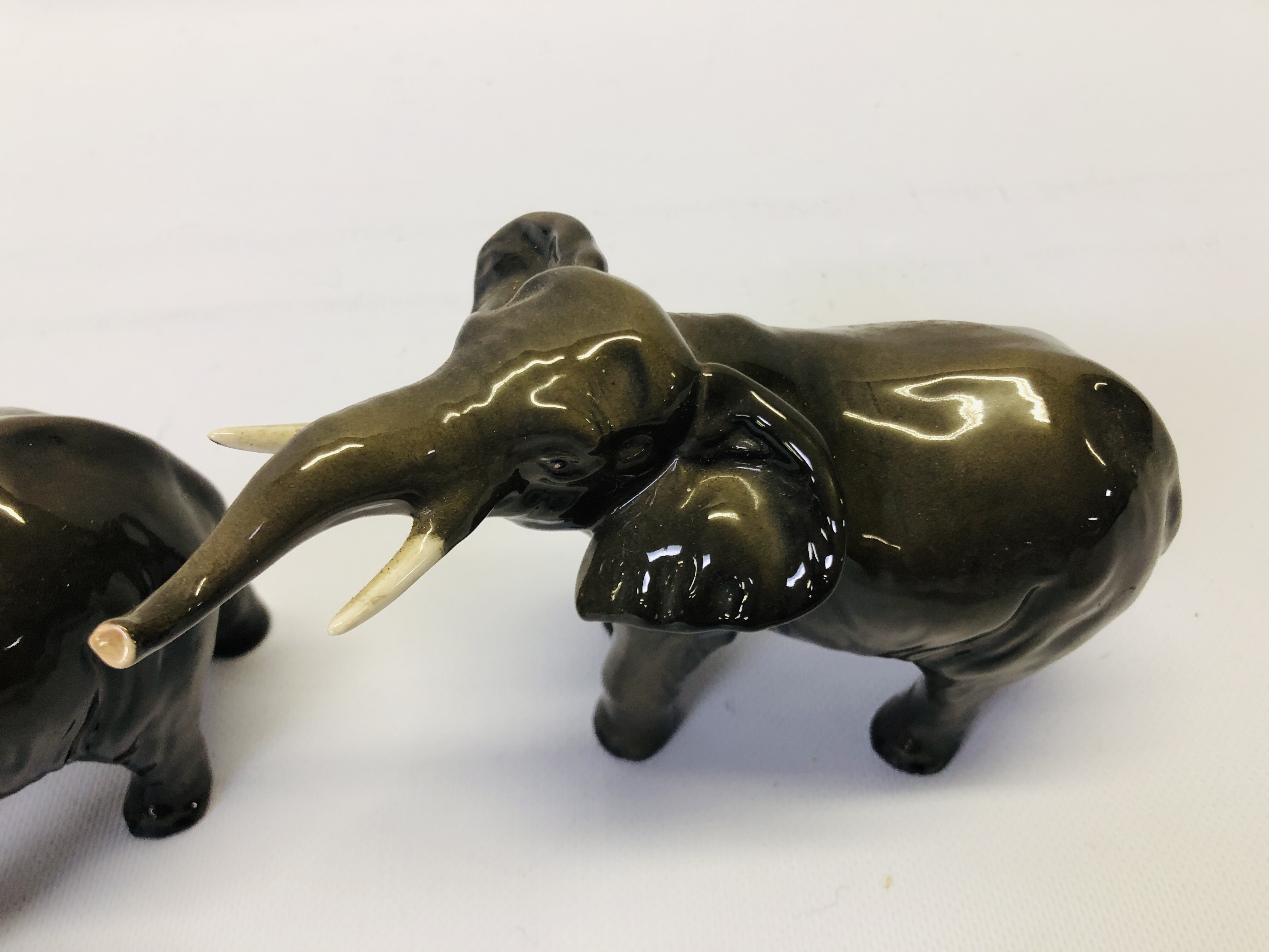 A PAIR OF BESWICK ELEPHANT ORNAMENTS - HEIGHT 12CM. - Image 3 of 7