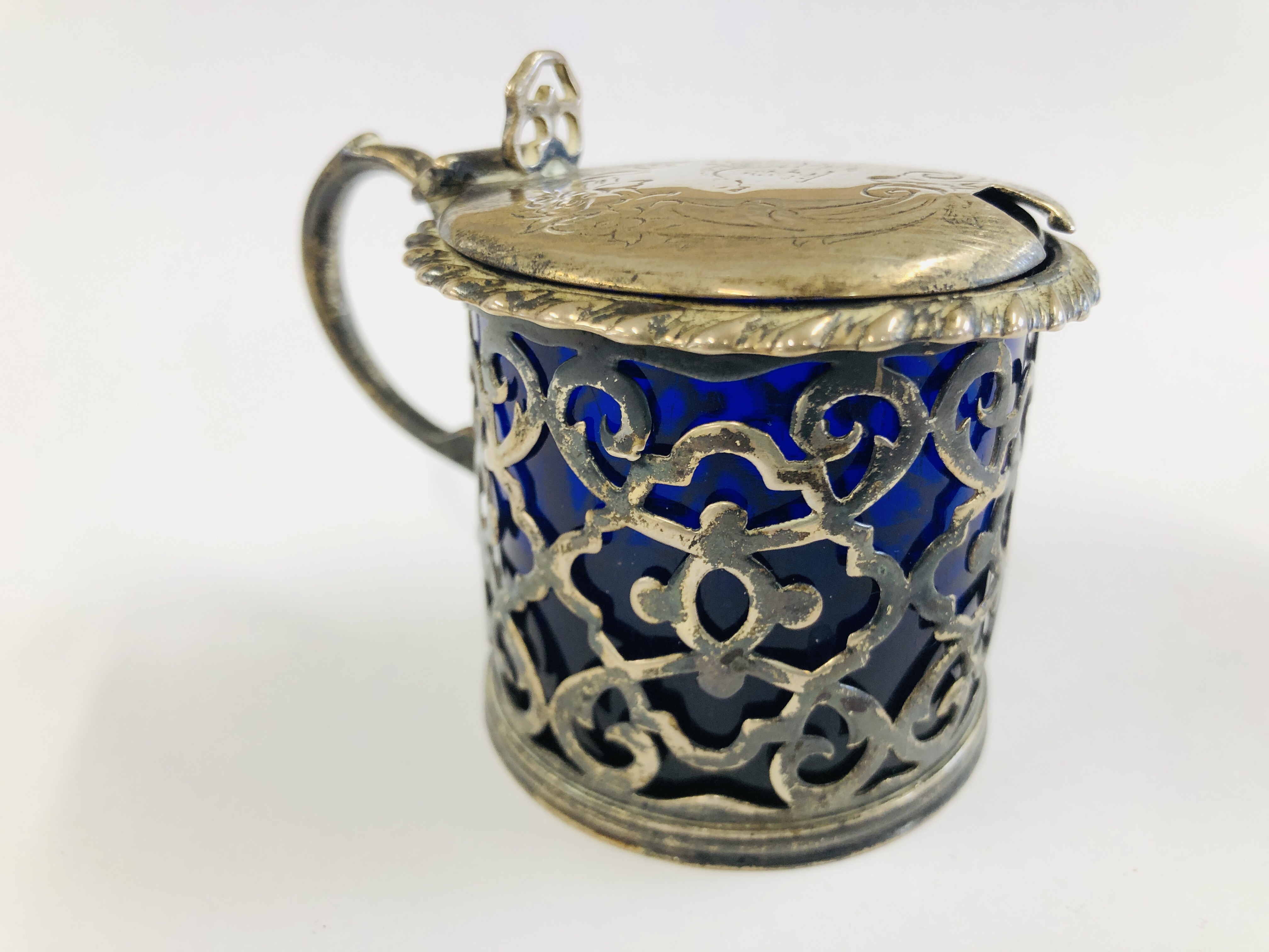 AN ANTIQUE SILVER MUSTARD, BLUE GLASS LINER, - Image 10 of 15