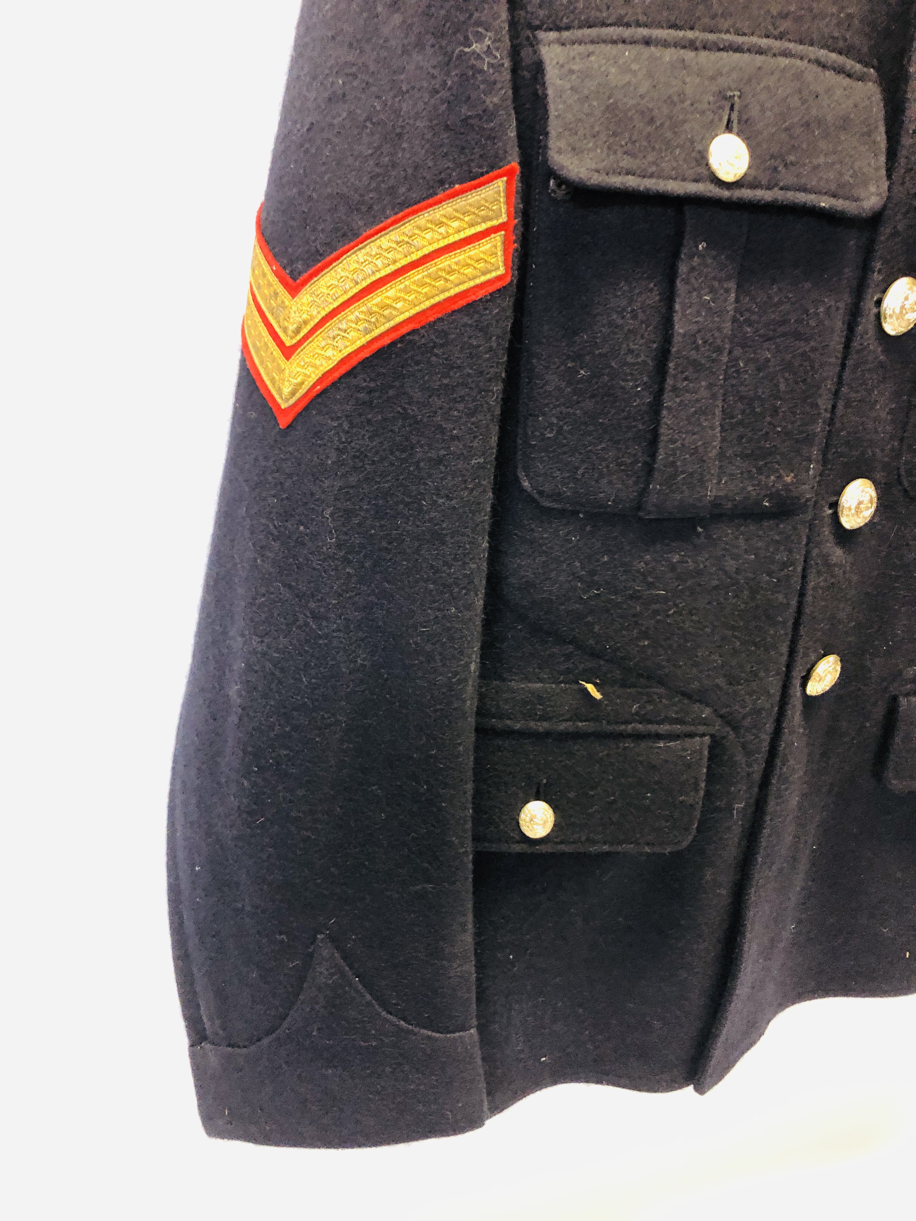 A VINTAGE 1960'S NAVY UNIFORM. - Image 5 of 10