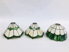 A GROUP OF 3 GREEN AND CREAM TIFFANY STYLE STAINED GLASS AND LEAD LAMP SHADES INCLUDING A PAIR