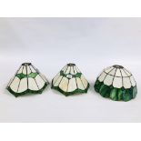 A GROUP OF 3 GREEN AND CREAM TIFFANY STYLE STAINED GLASS AND LEAD LAMP SHADES INCLUDING A PAIR