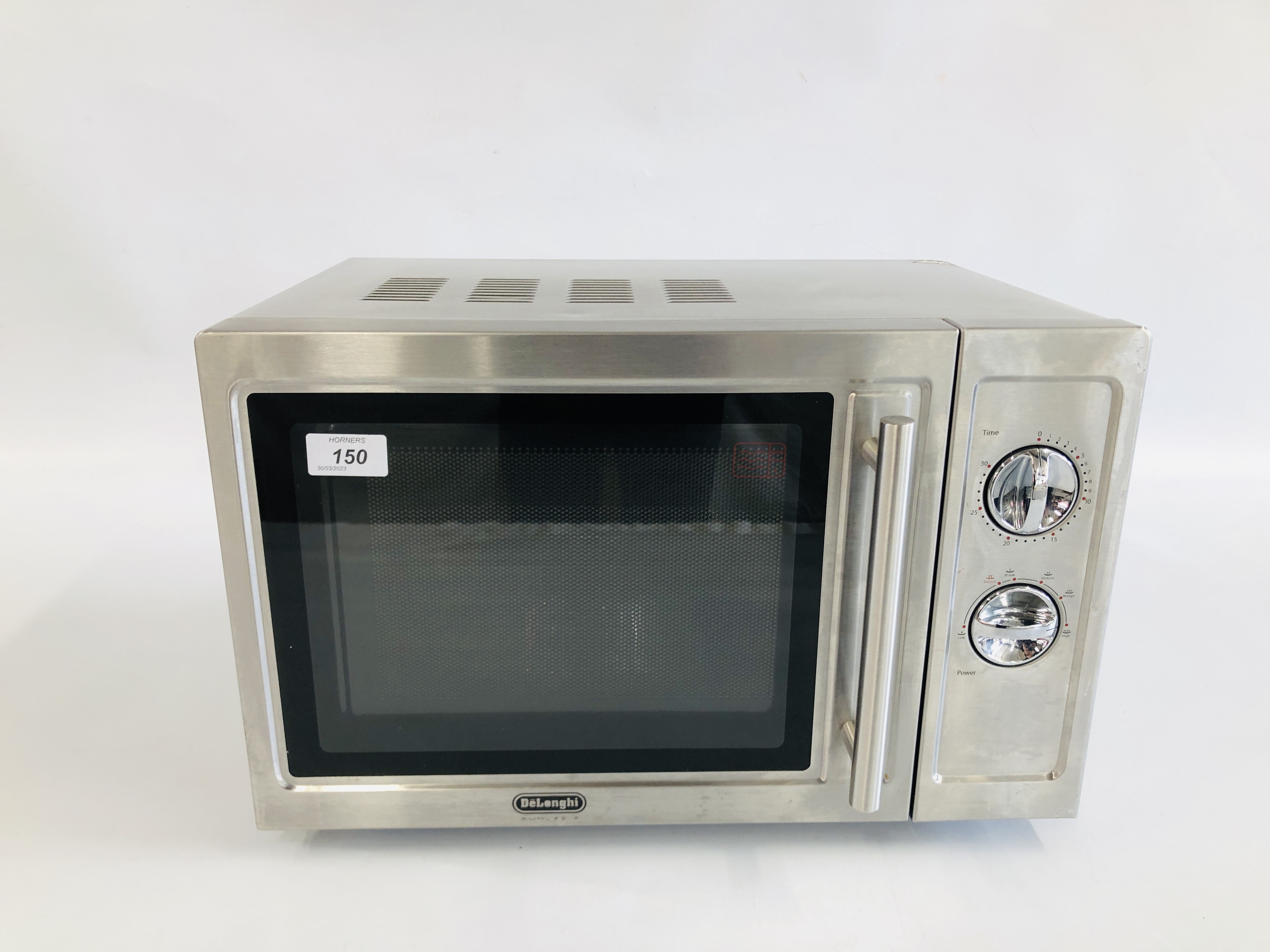 DELONGHI STAINLESS STEEL 800 WATT MICROWAVE OVEN - SOLD AS SEEN.