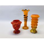 A GROUP OF 3 ART GLASS VASES.