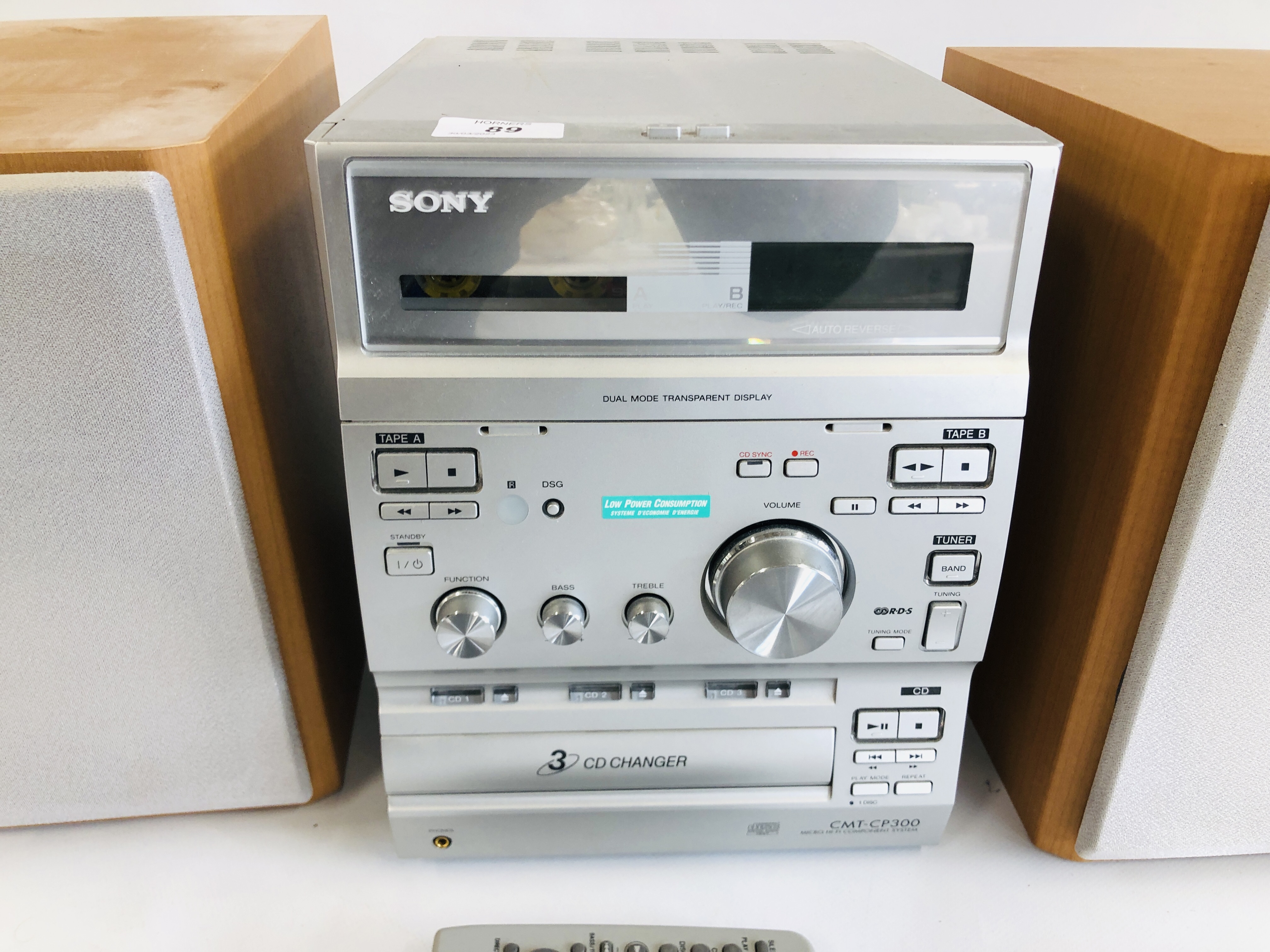 A SONY HIFI SYSTEM WITH SPEAKERS. MODEL CMT-CP300 - SOLD AS SEEN. - Image 2 of 5