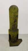 A VINTAGE CAST IRON LONDON COUNTY COUNCIL BOUNDARY MARKER, HEIGHT 119CM.