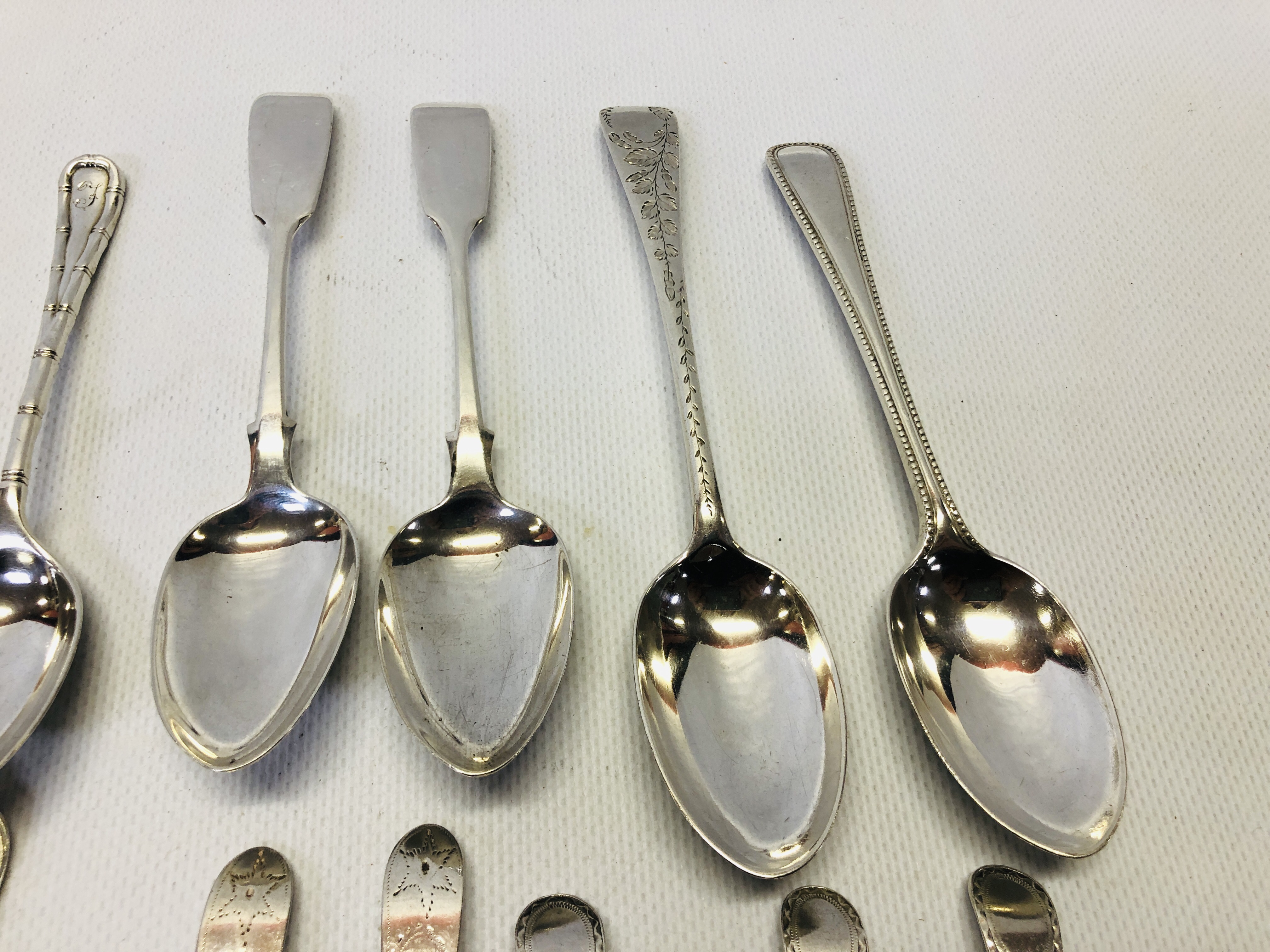 12 VARIOUS SILVER TEASPOONS, MAINLY GEORGIAN, SOME PAIRS, DIFFERENT DATES, - Image 5 of 9