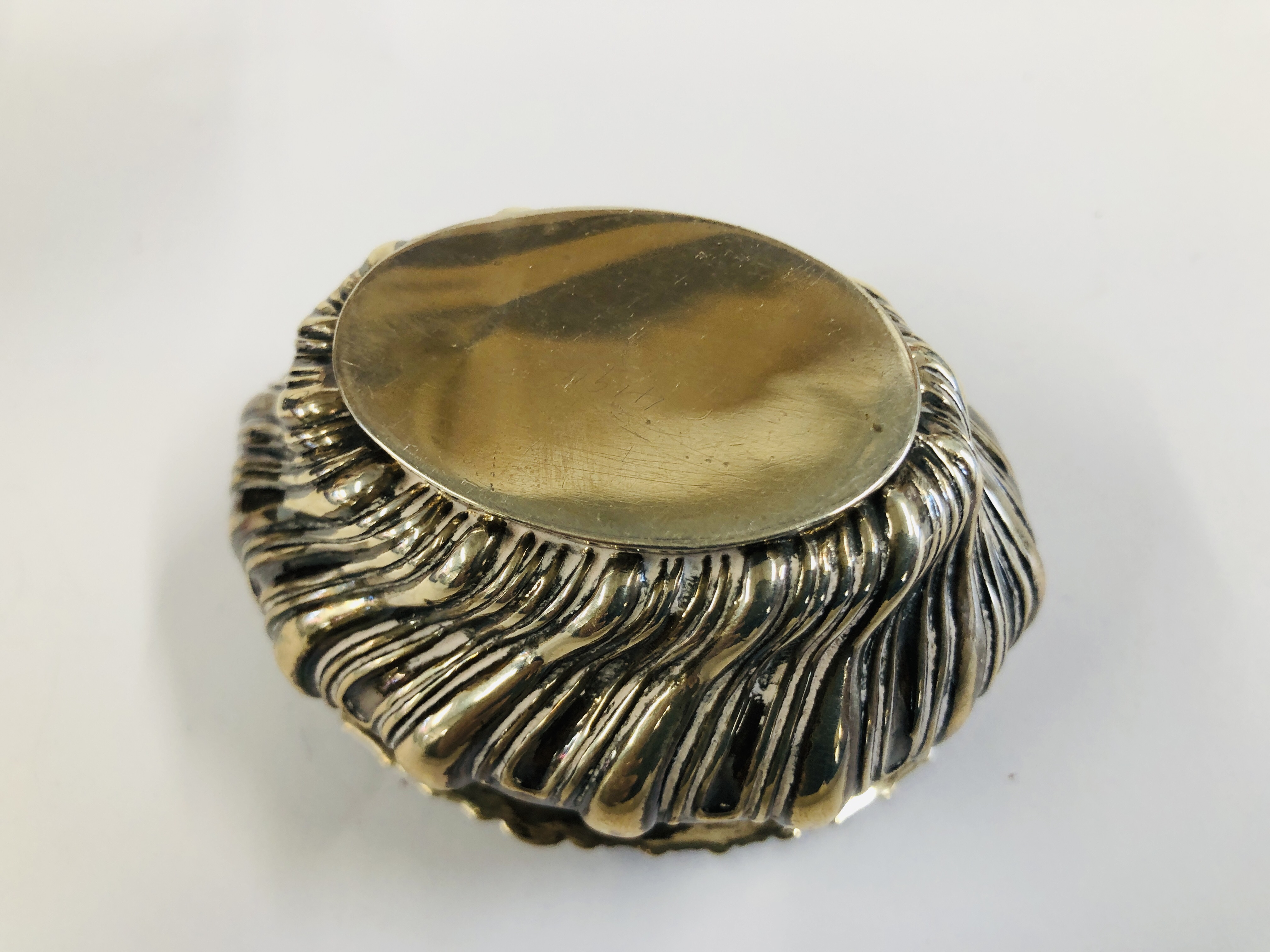 AN ANTIQUE SILVER MUSTARD, BLUE GLASS LINER, - Image 6 of 15