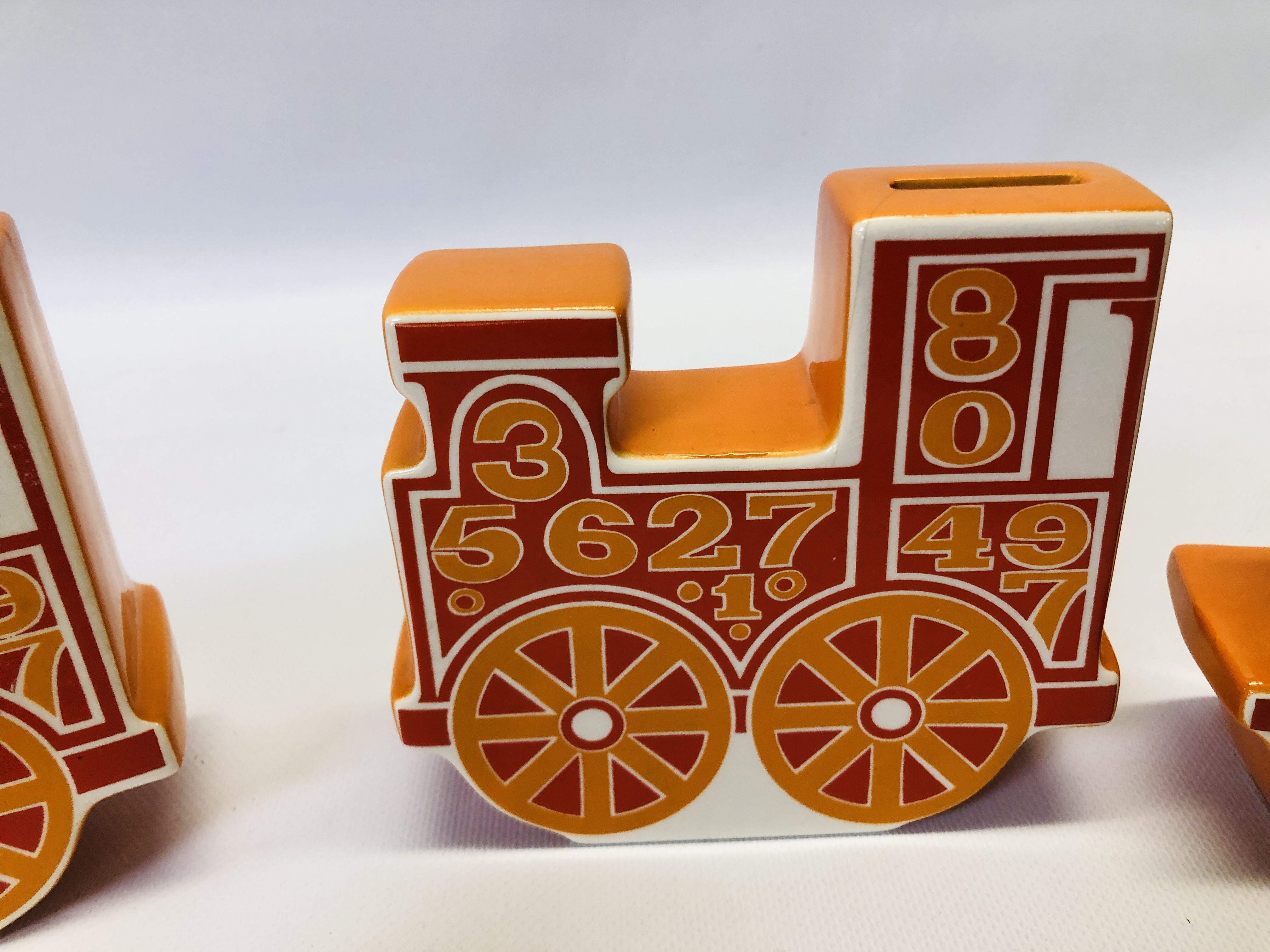 A GROUP OF 4 MID CENTURY CARLTON WARE CERAMIC MONEY BOXES. - Image 5 of 7