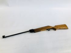 A VINTAGE .22 BREAK BARREL AIR RIFLE A/F - SOLD AS SEEN.