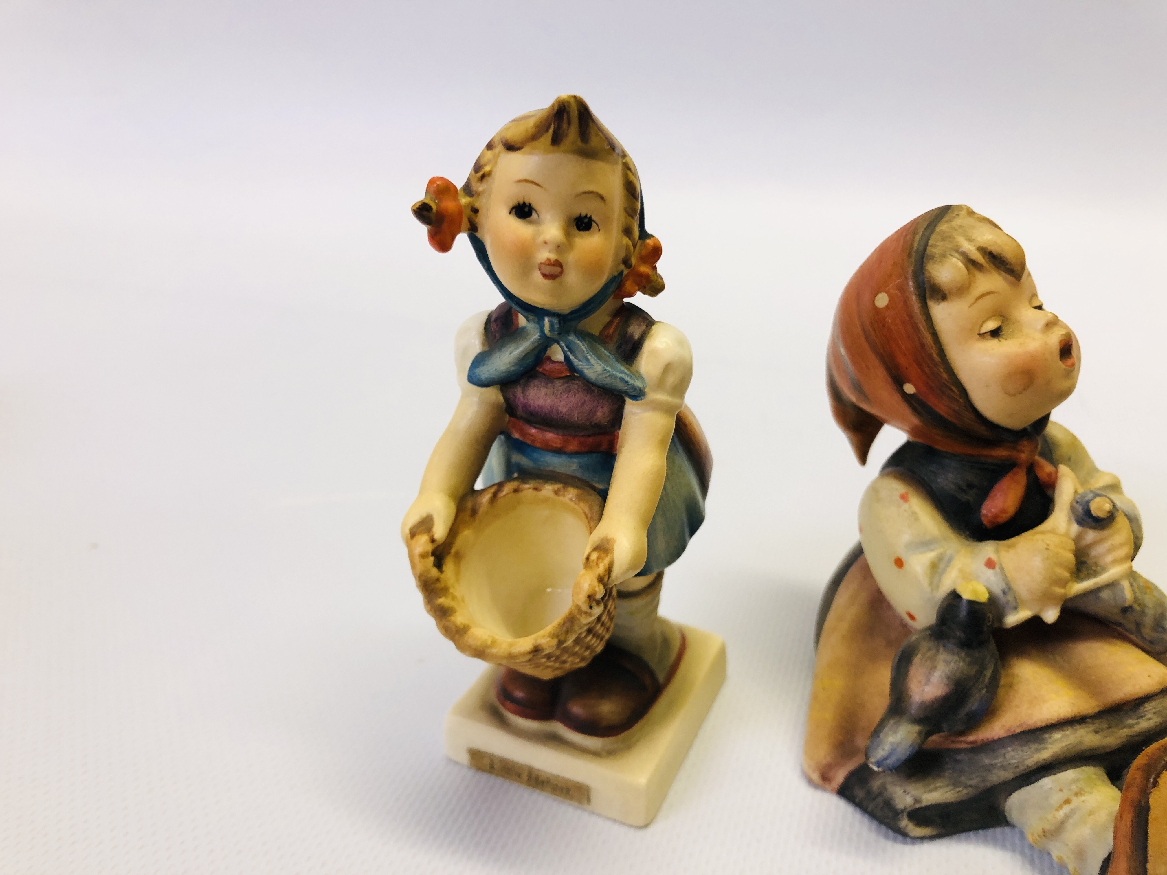 A GROUP OF 6 ASSORTED "GOEBEL" CABINET ORNAMENTS T O INCLUDE "LITTLE HELPER" NATURES PRAYER BH55 - Image 2 of 10