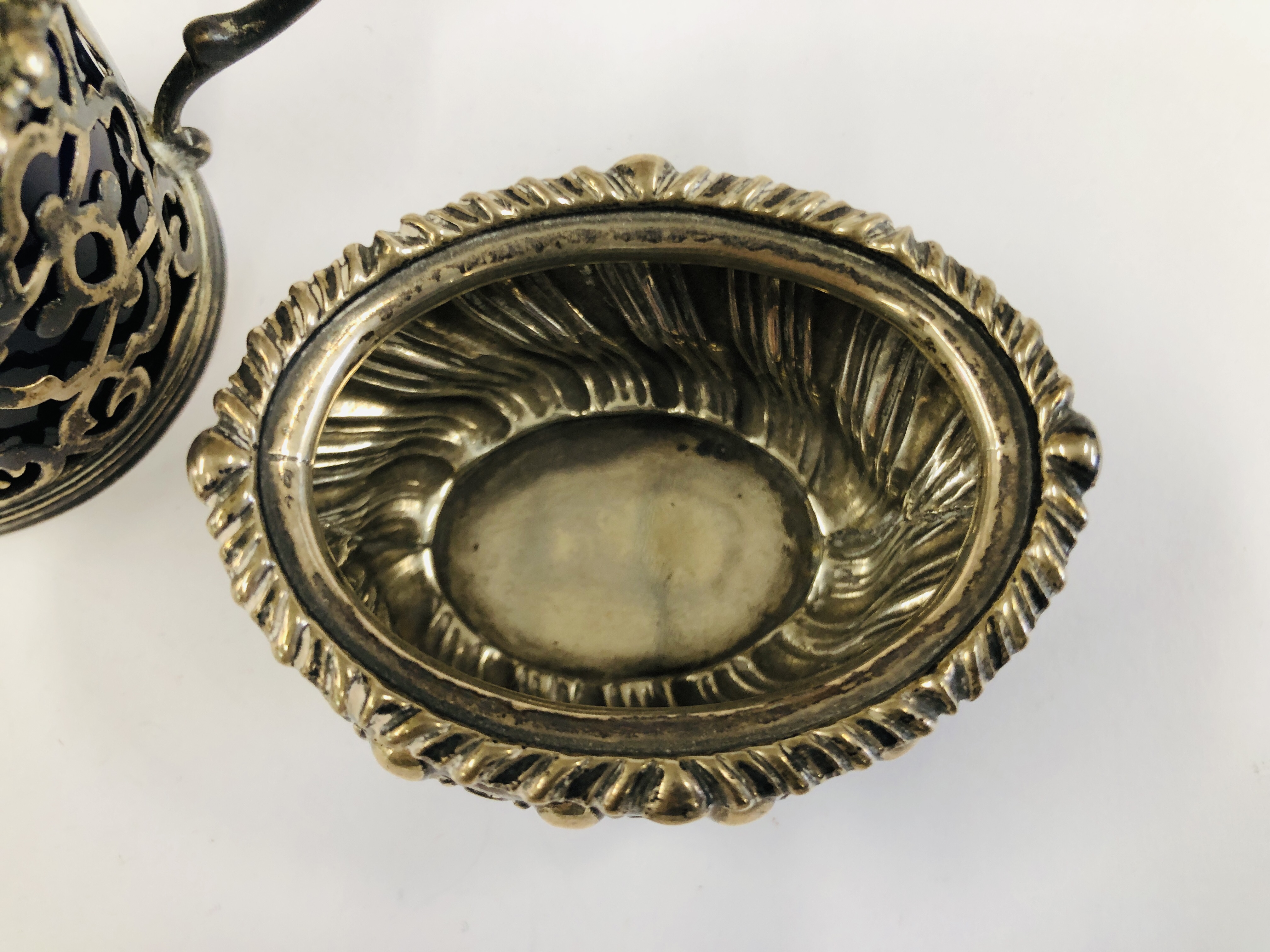AN ANTIQUE SILVER MUSTARD, BLUE GLASS LINER, - Image 4 of 15