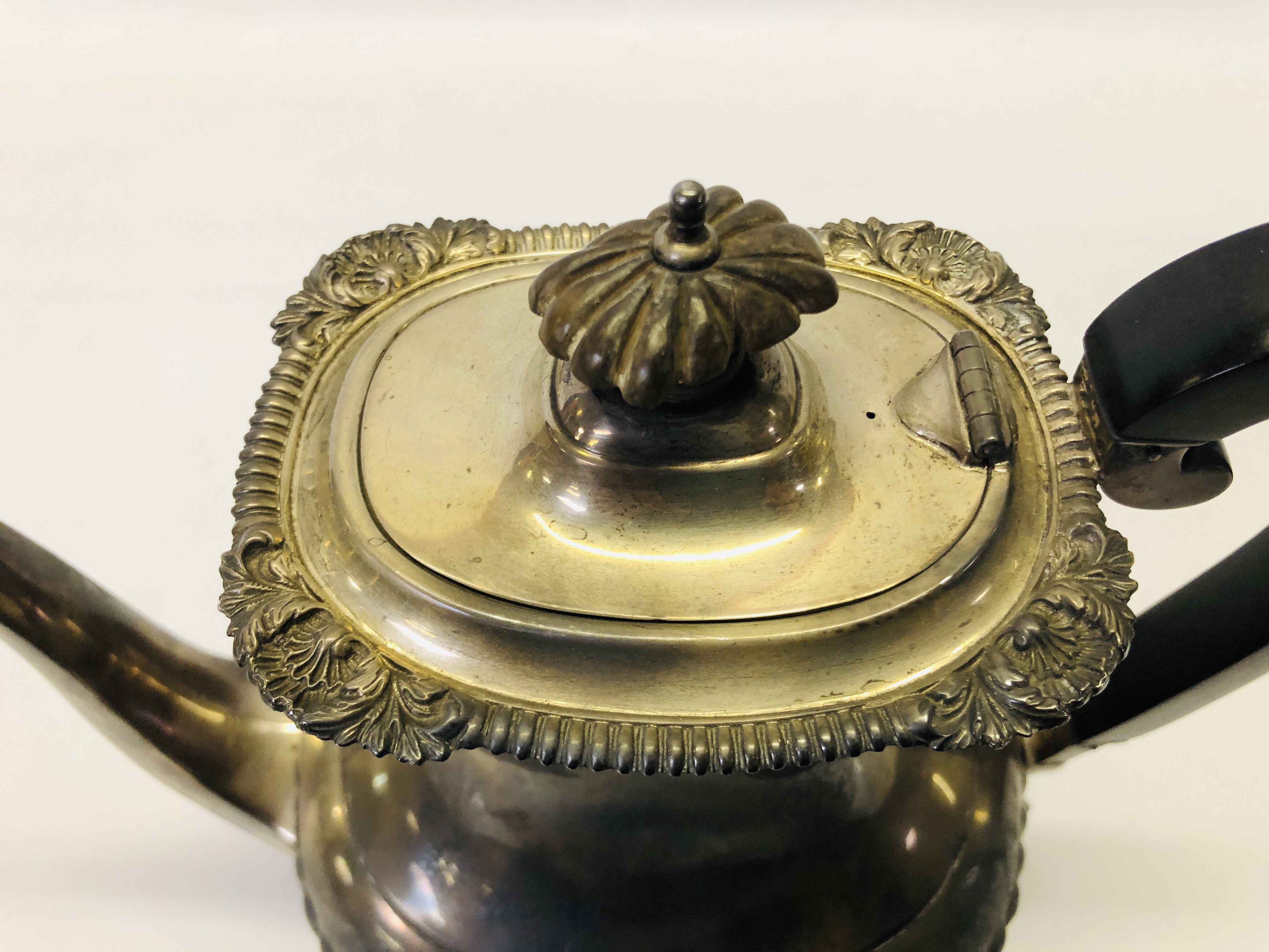 A SILVER COFFEE POT, HAVING AGADROONED BODY, BARNARD & SON, - Image 2 of 27