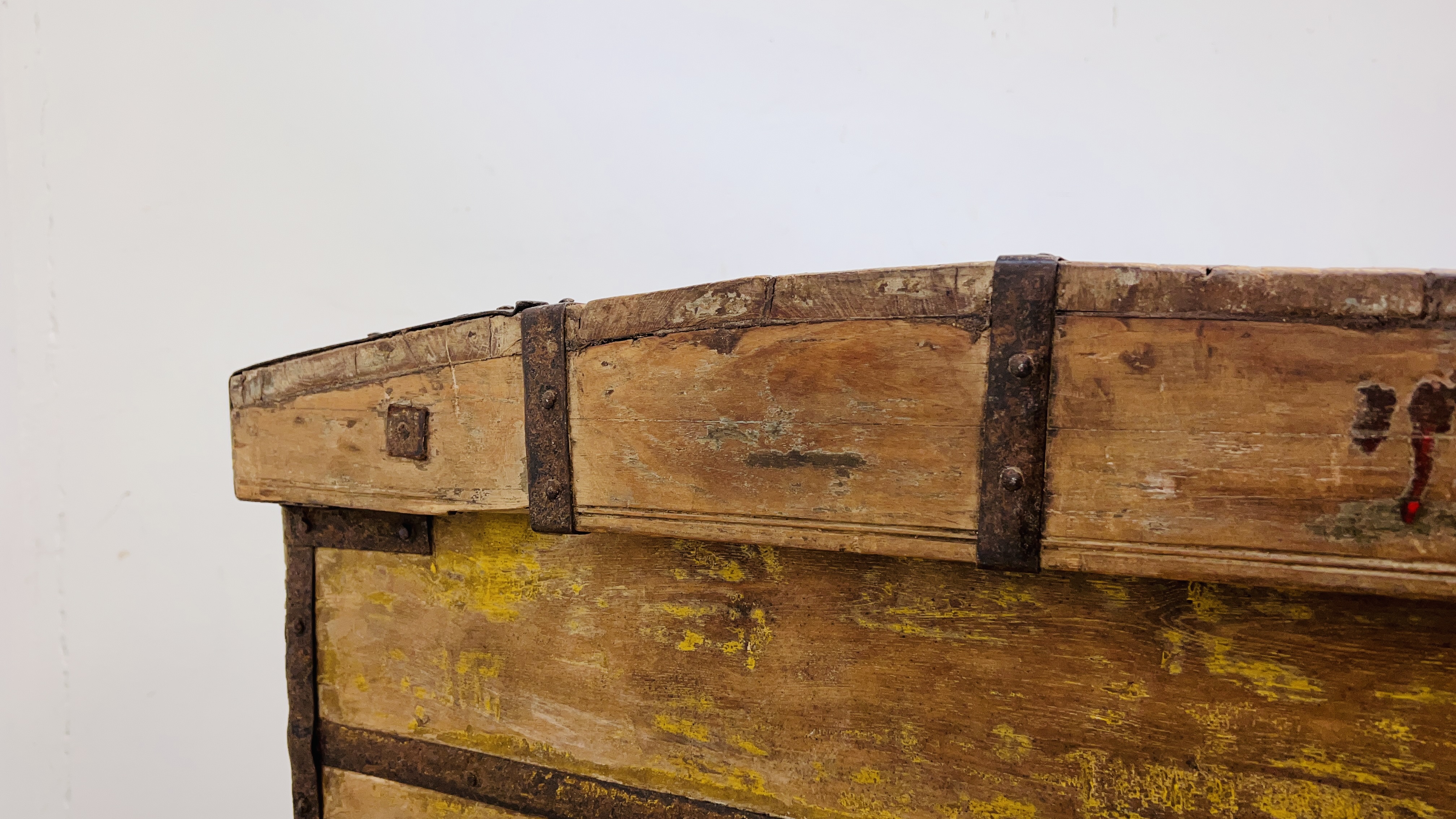 AN EXTREMELY LARGE RAJASTHANI 19th CENTURY DOWRY CHEST - 158CM W X 81CM D X 123CM H. - Image 8 of 30