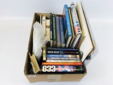 BOX OF MILITARY RELATED ITEMS INCLUDING PIN BADGES,