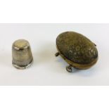 AN ELABORATE ANTIQUE GILT THIMBLE CASE AND THIMBLE ALONG WITH A FURTHER SILVER THIMBLE BIRMINGHAM
