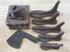 SMALL COLLECTION OF CAST IRON COBBLER'S SHOE LASTS ETC.