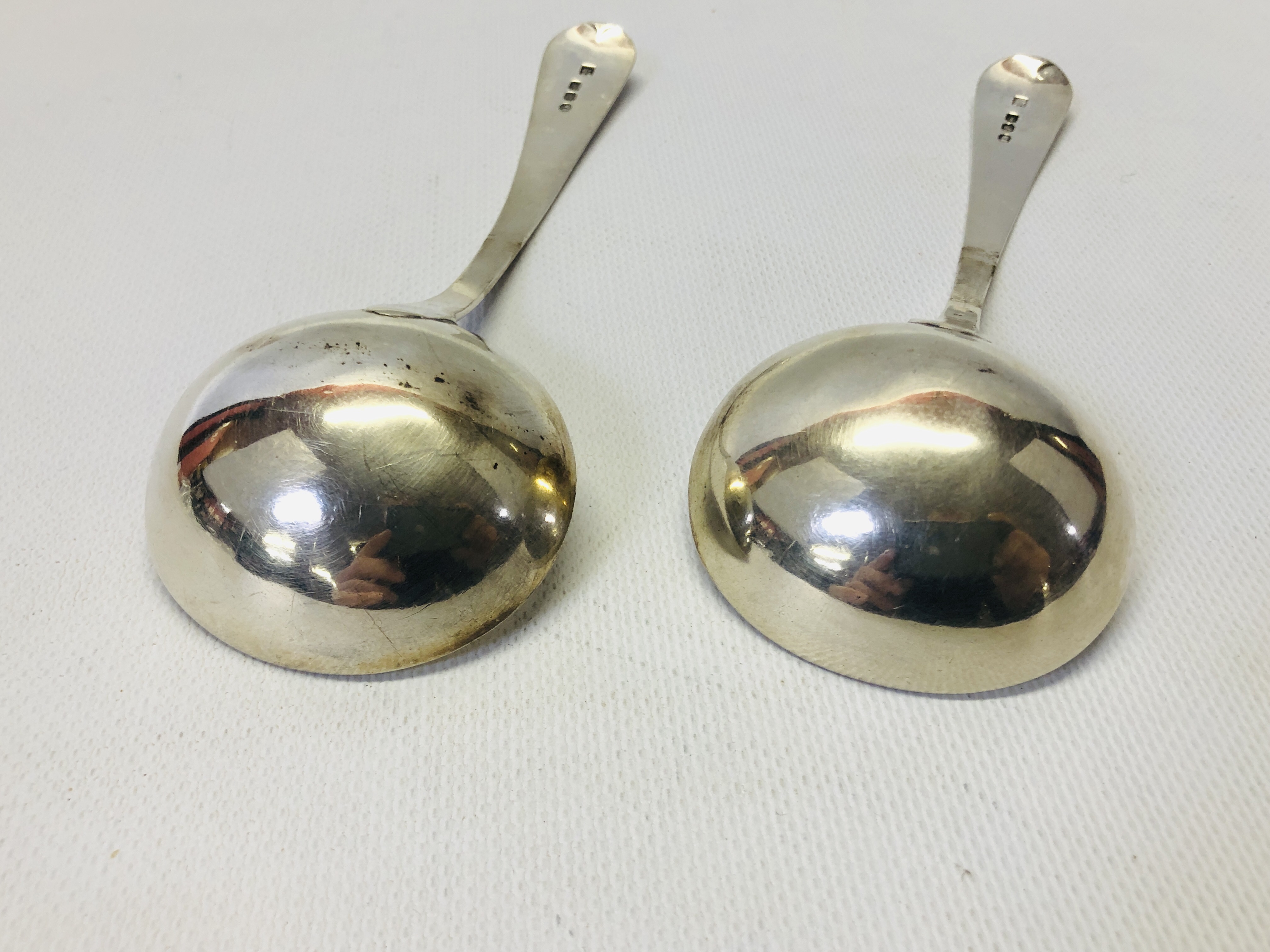 A PAIR OF GEORGE III OLD ENGLISH PATTERN SILVER SAUCE LADLES. - Image 6 of 7