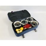 TRAVEL BAG CONTAINING BOULES, BALLS AND ACCESSORIES.