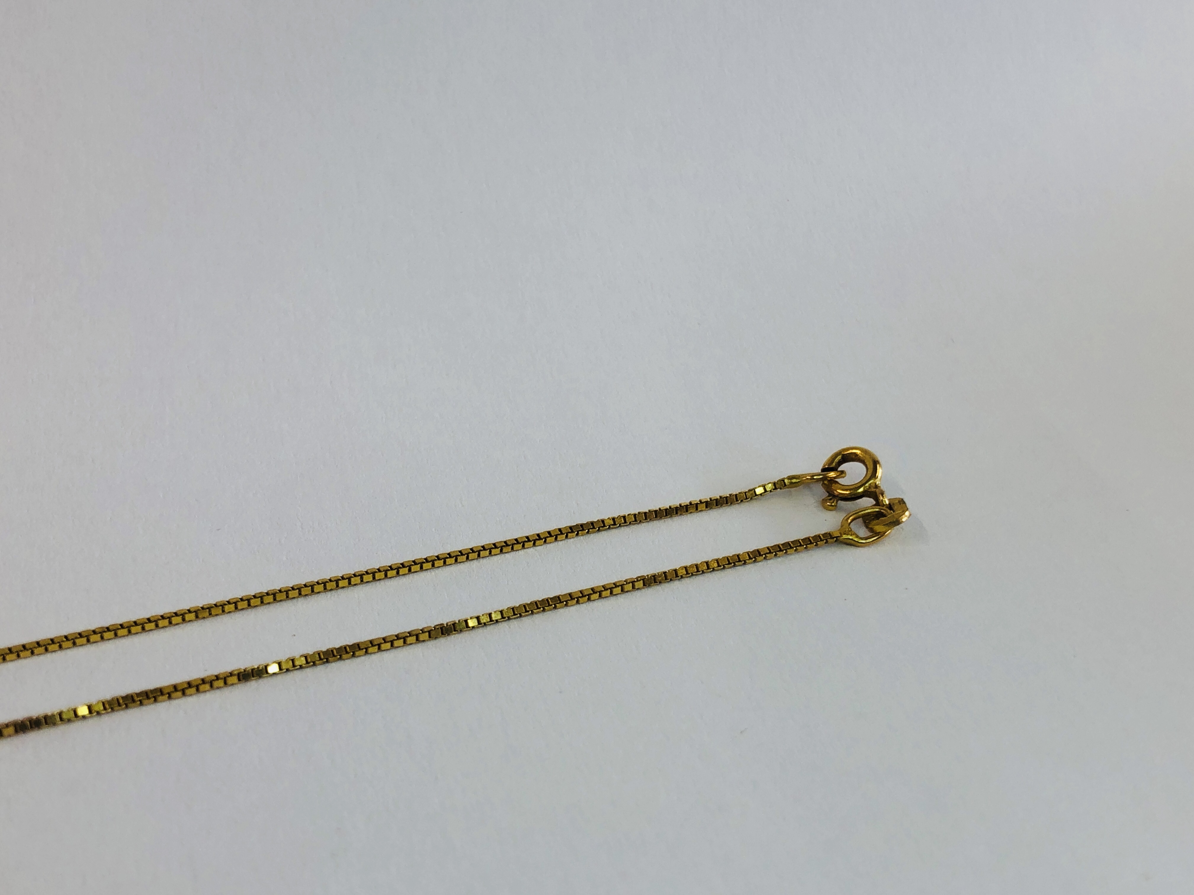 A FINE 9CT GOLD CHAIN L 40CM. - Image 6 of 8