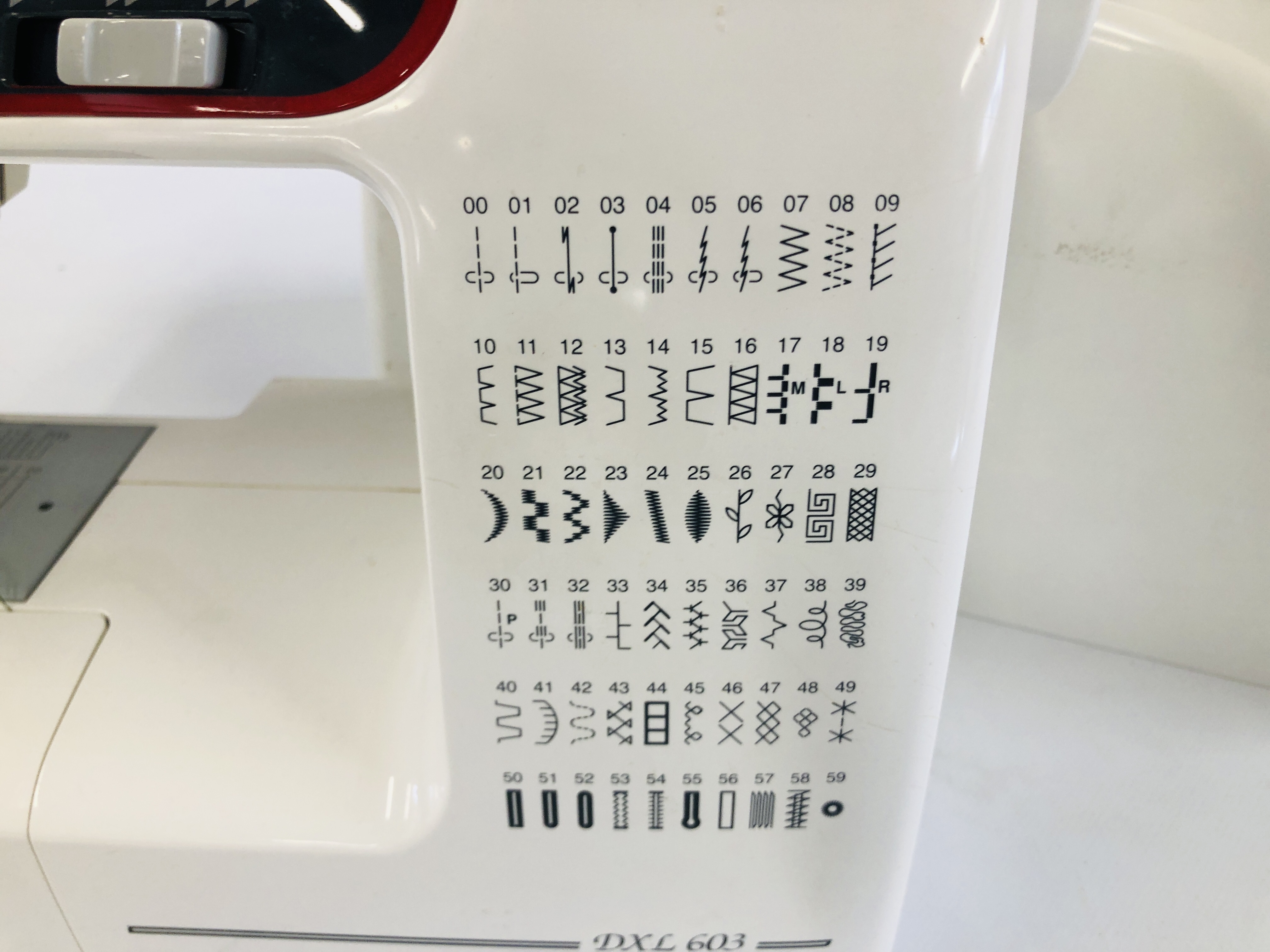 JANOME D X L 603 SEWING MACHINE - NO CABLE INCLUDED - SOLD AS SEEN. - Image 4 of 5