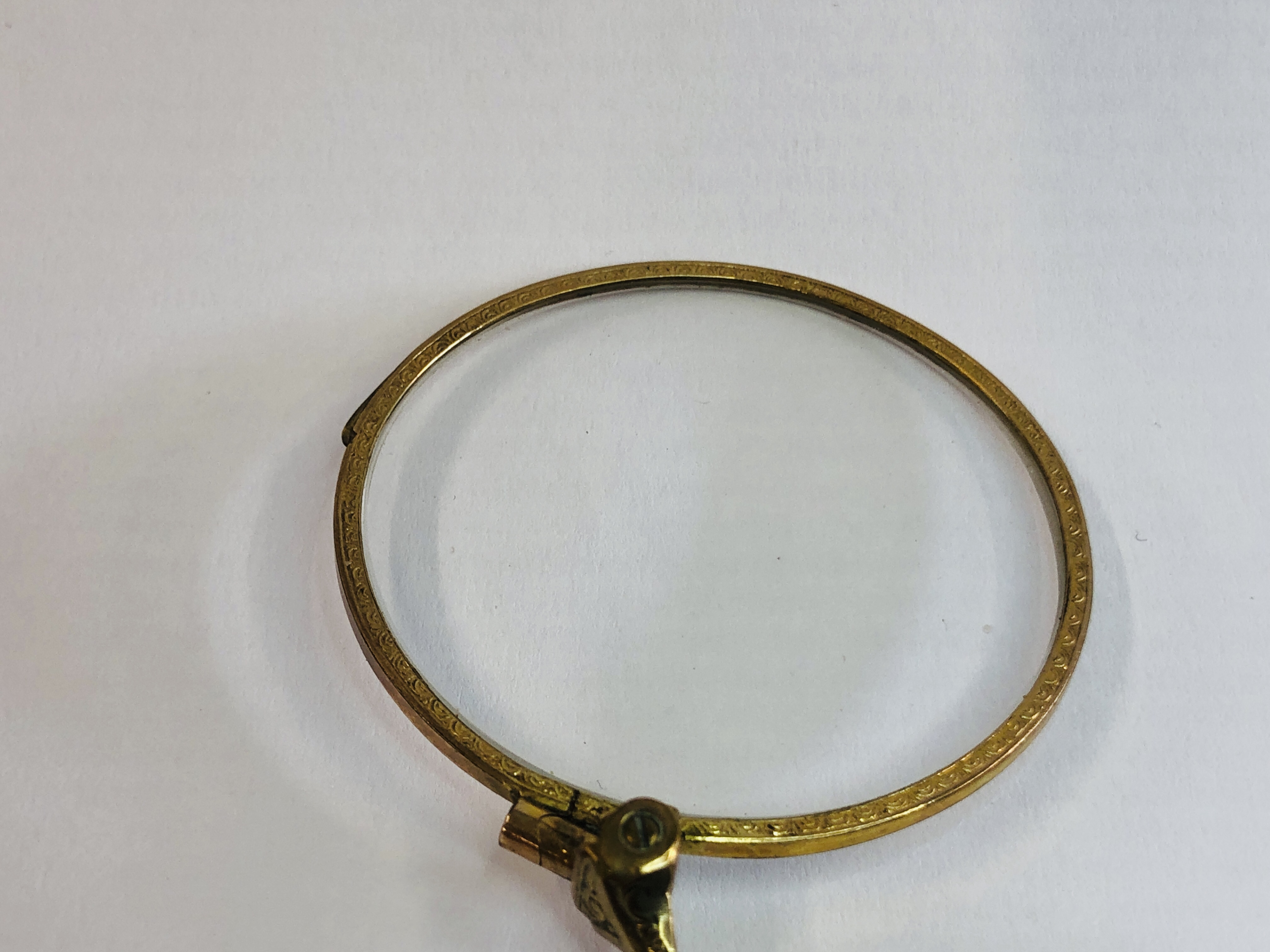 A FINE YELLOW METAL NECKLACE, - Image 15 of 21