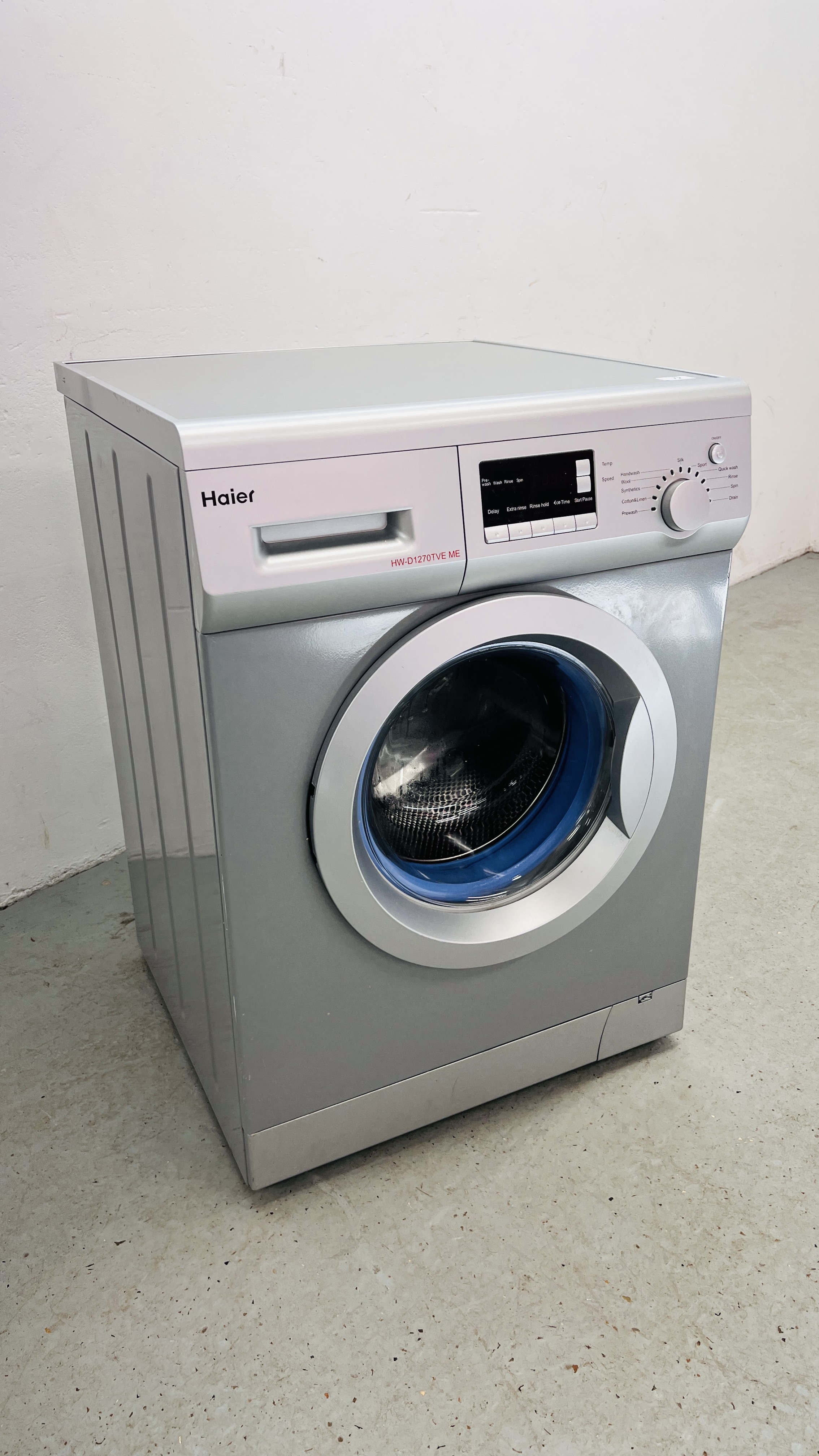 A HAIER SILVER FINISH WASHING MACHINE - SOLD AS SEEN. - Image 5 of 6