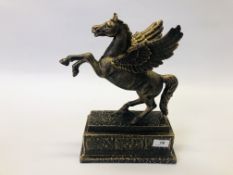 (R) FLYING HORSE FIGURE