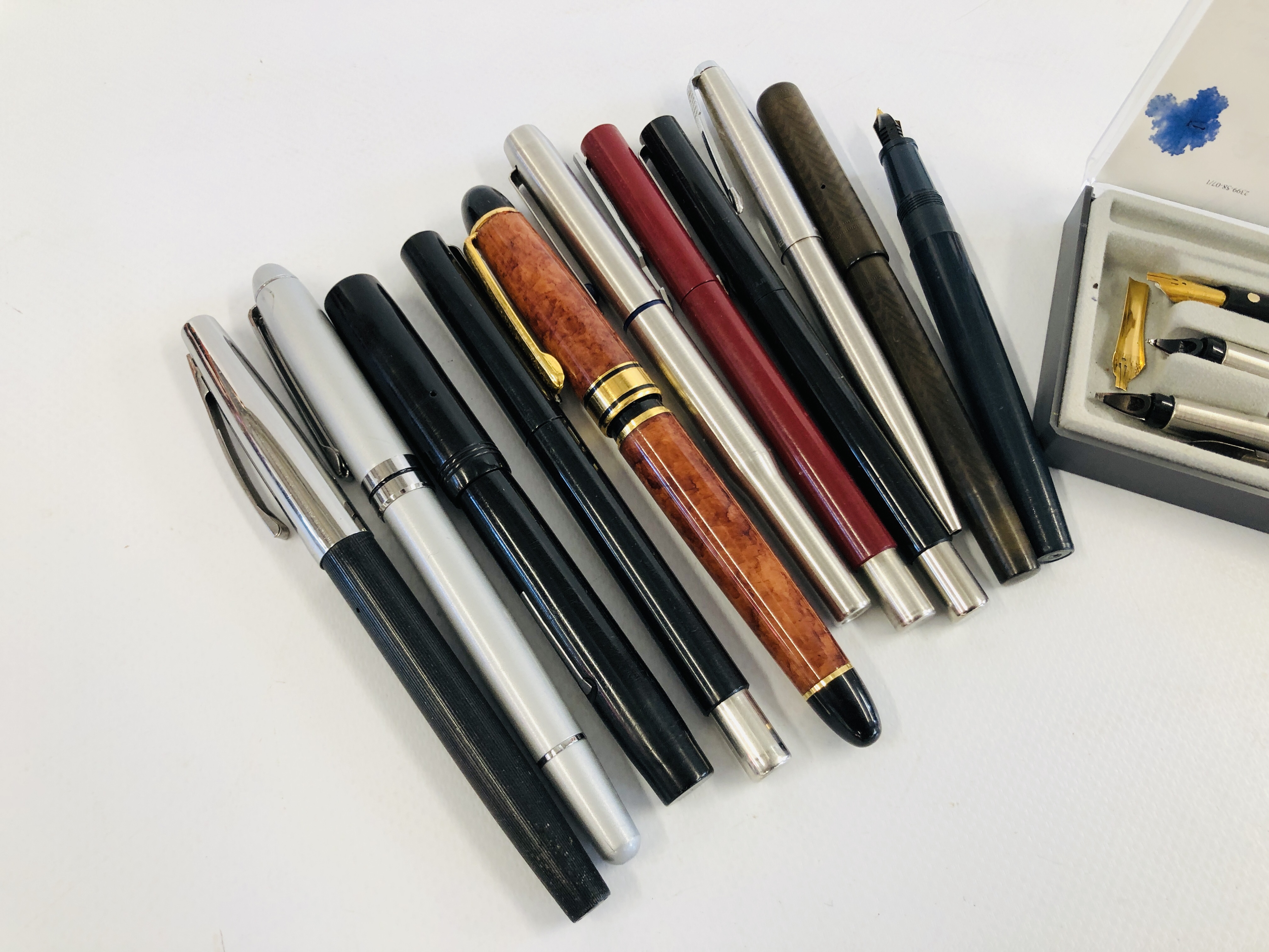 COLLECTION OF VINTAGE PENS AND WRITING EQUIPMENT INCLUDING A "SWAN" SELF-FILLER AND ESTERBROOK WITH - Image 3 of 3