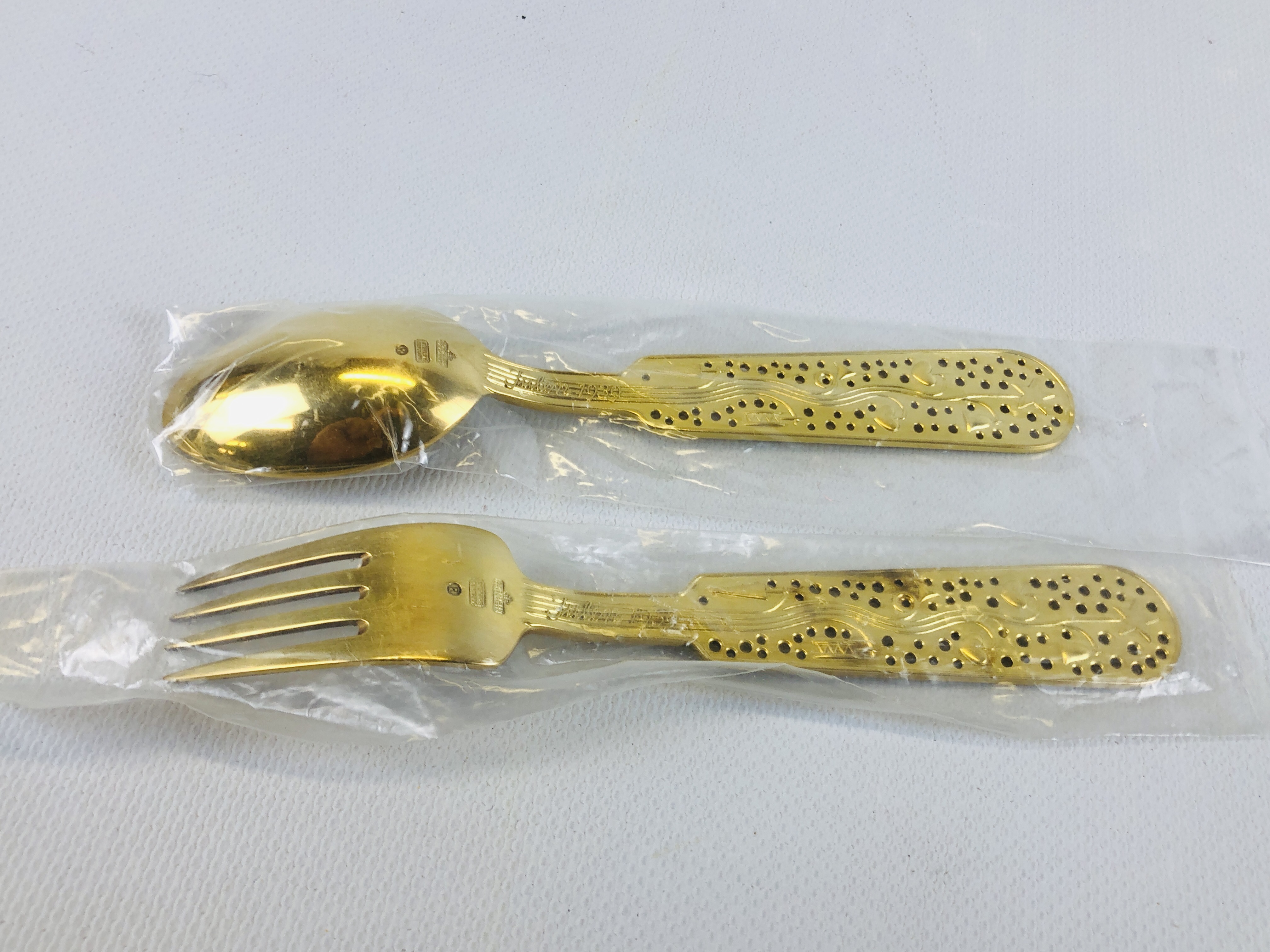 ANTON MICHELSEN SILVER & GILT ENAMELED COLLECTORS SPOON & FORK JULEN 1939 - Image 5 of 5