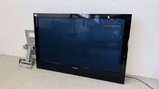 A PIONEER FLAT SCREEN TV FITTED WITH SOUNDBAR AND WALL BRACKET AND REMOTE - SOLD AS SEEN