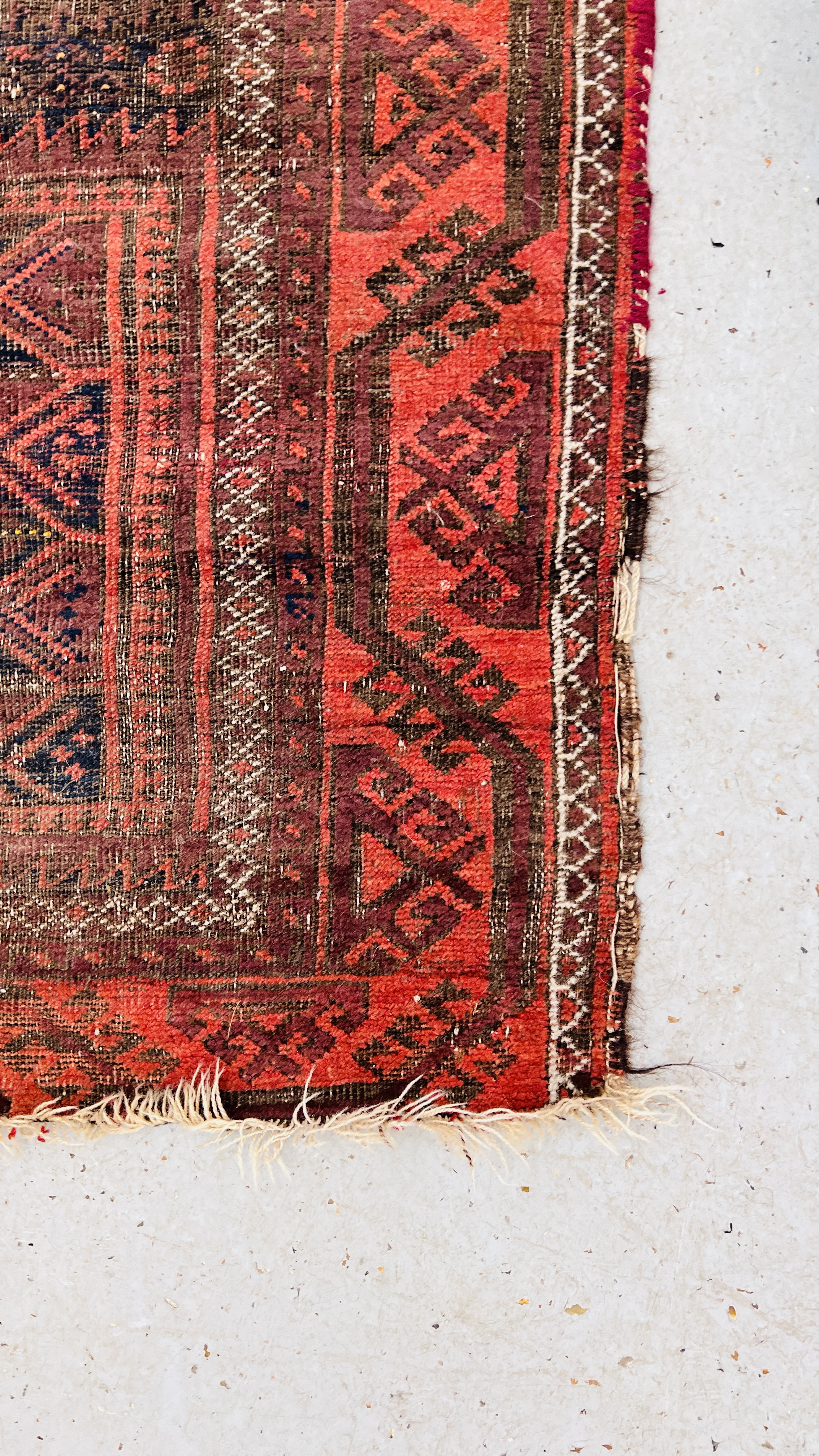 A TRADITIONAL AFGHAN RUG, - Image 5 of 6