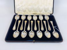 CASED SET OF 12 SILVER DESSERT SPOONS JACKSON AND FULLERTON LONDON 1965.