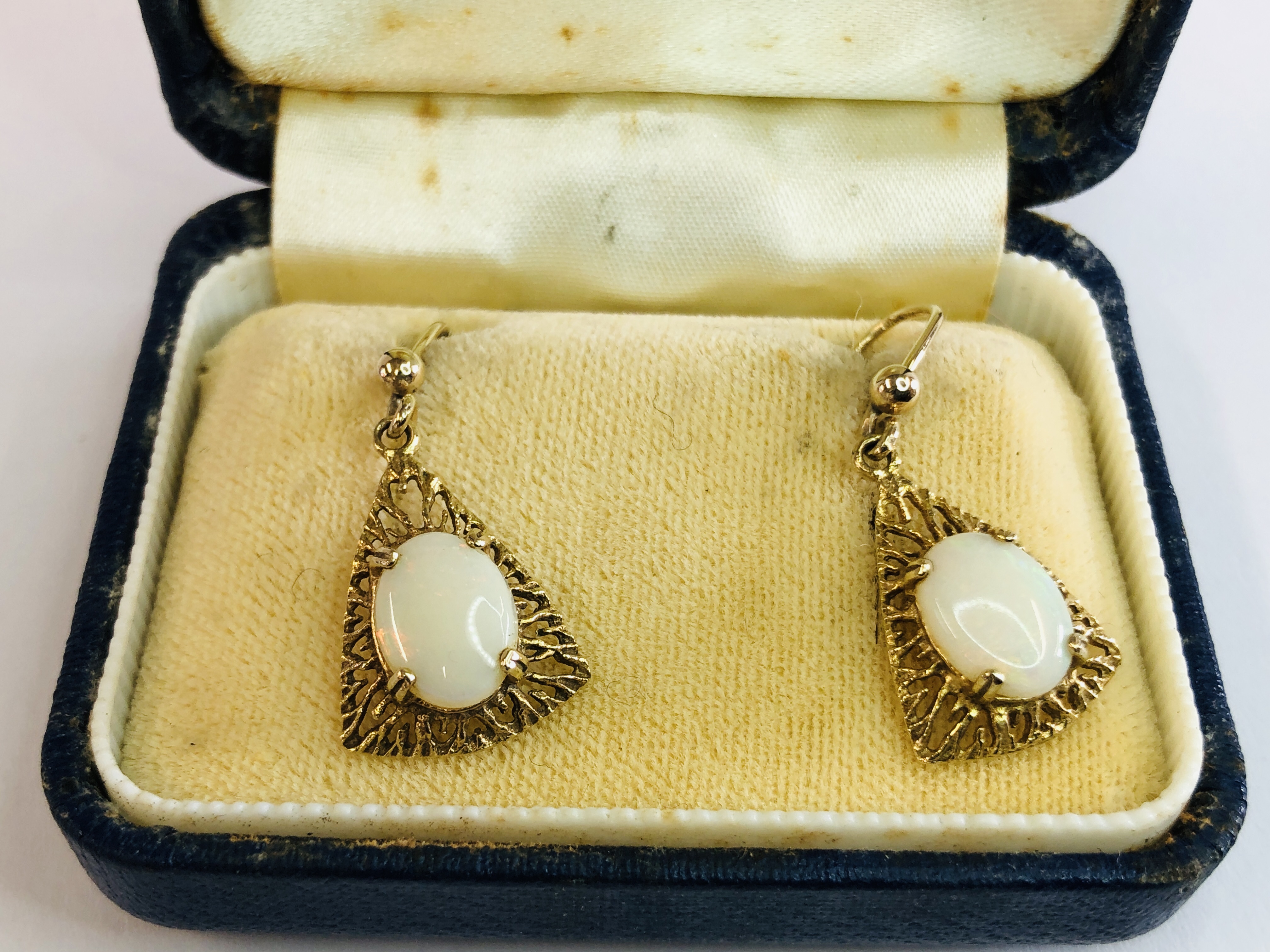 A PAIR OF DESIGNER 9CT GOLD OPAL EARRINGS. - Image 2 of 7