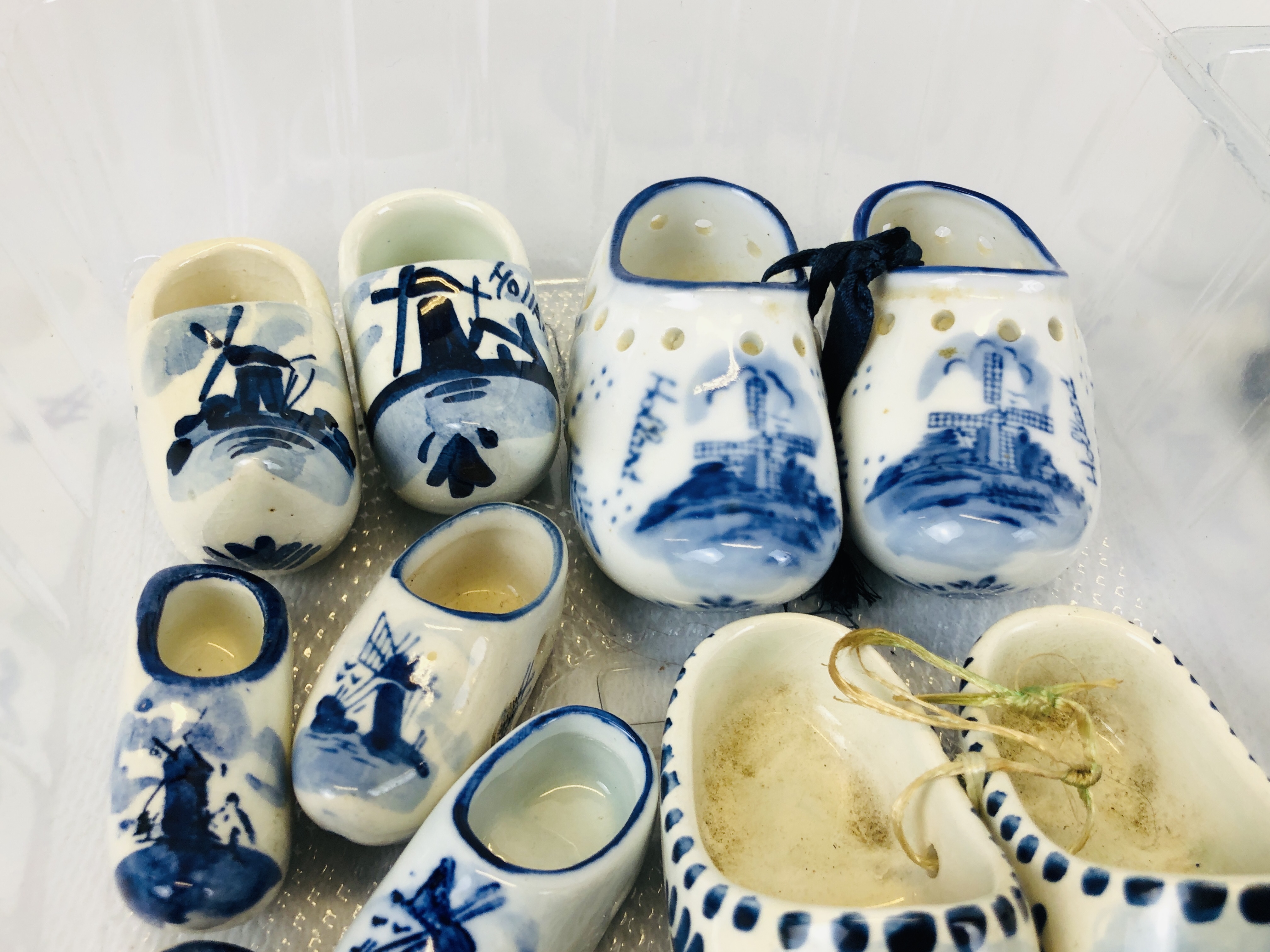 AN EXTENSIVE COLLECTION OF MINIATURE DELFT CLOGS. - Image 5 of 9
