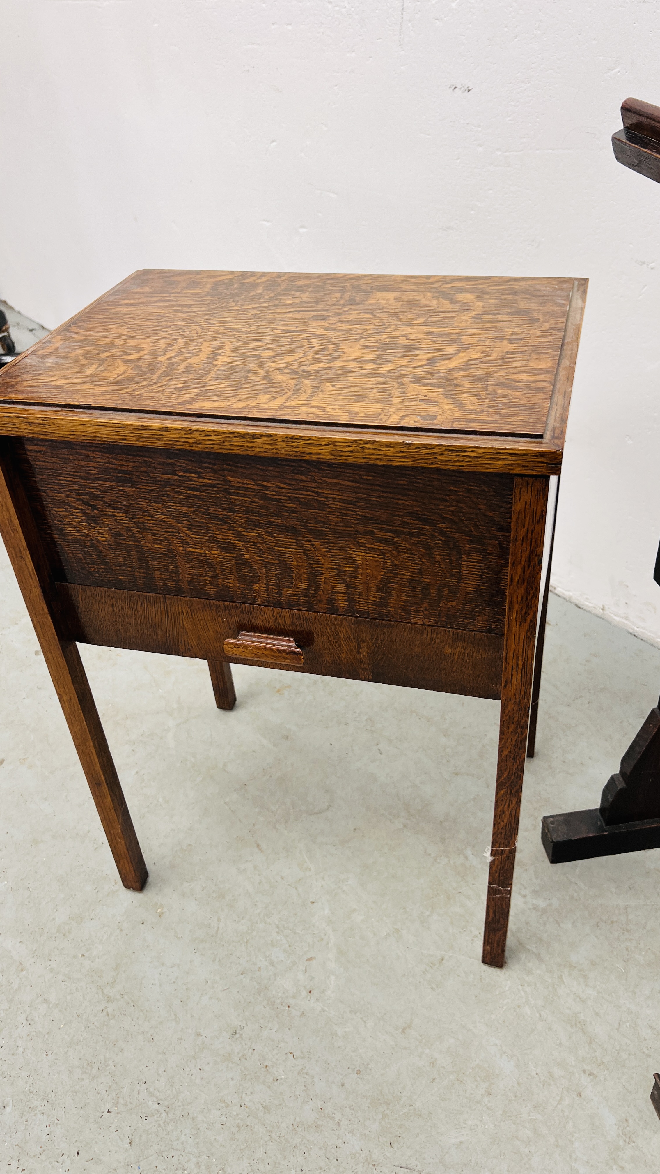 A VINTAGE SEWING BOX ALONG WITH A VINTAGE OAK BIBLE STAND. - Image 5 of 7