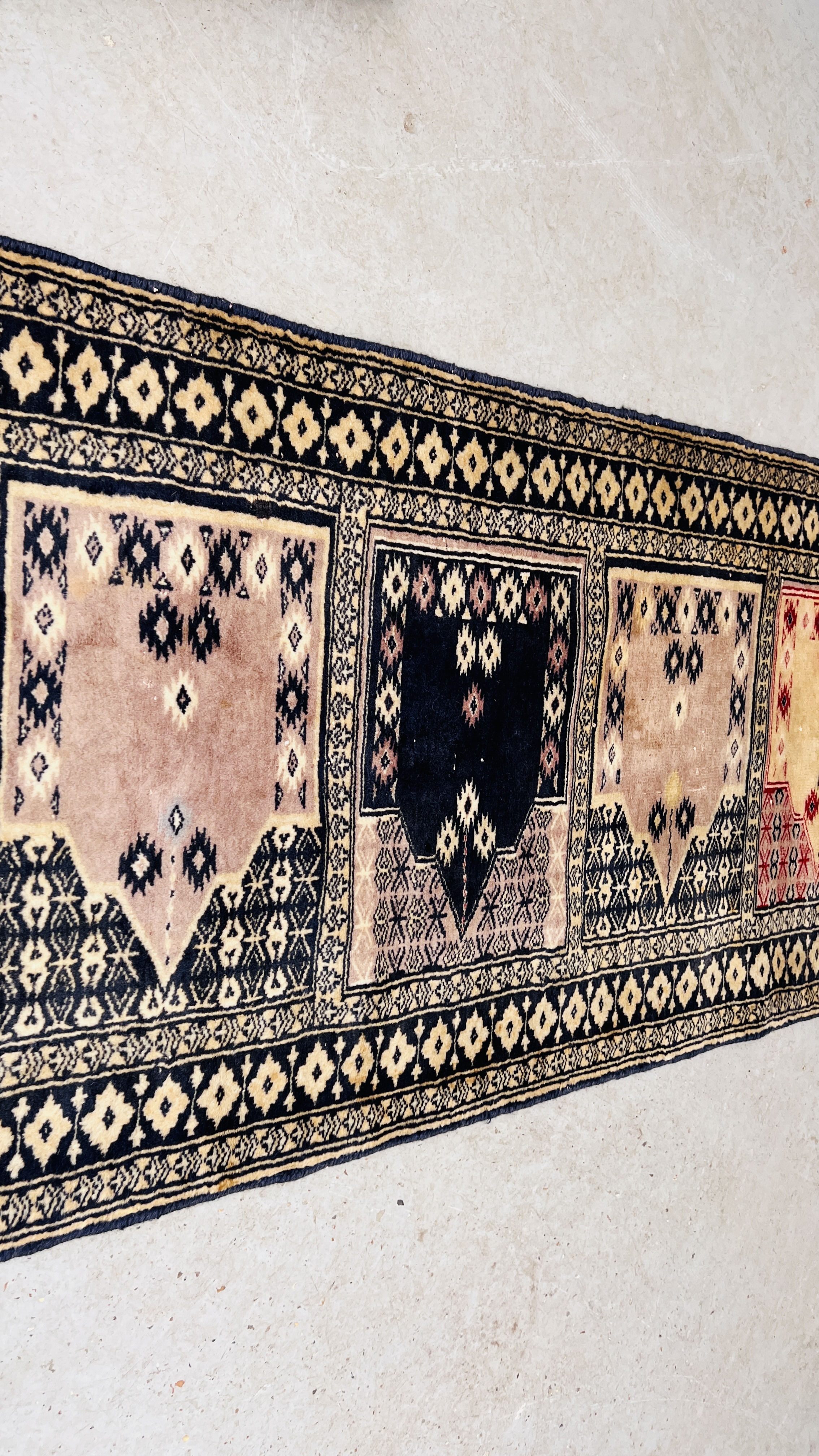 ORIENTAL RUG, THE CENTRAL PANELS WITH STYLIZED BUILDINGS (PROBABLY TURKISH) 190 X 62CM, - Image 4 of 9