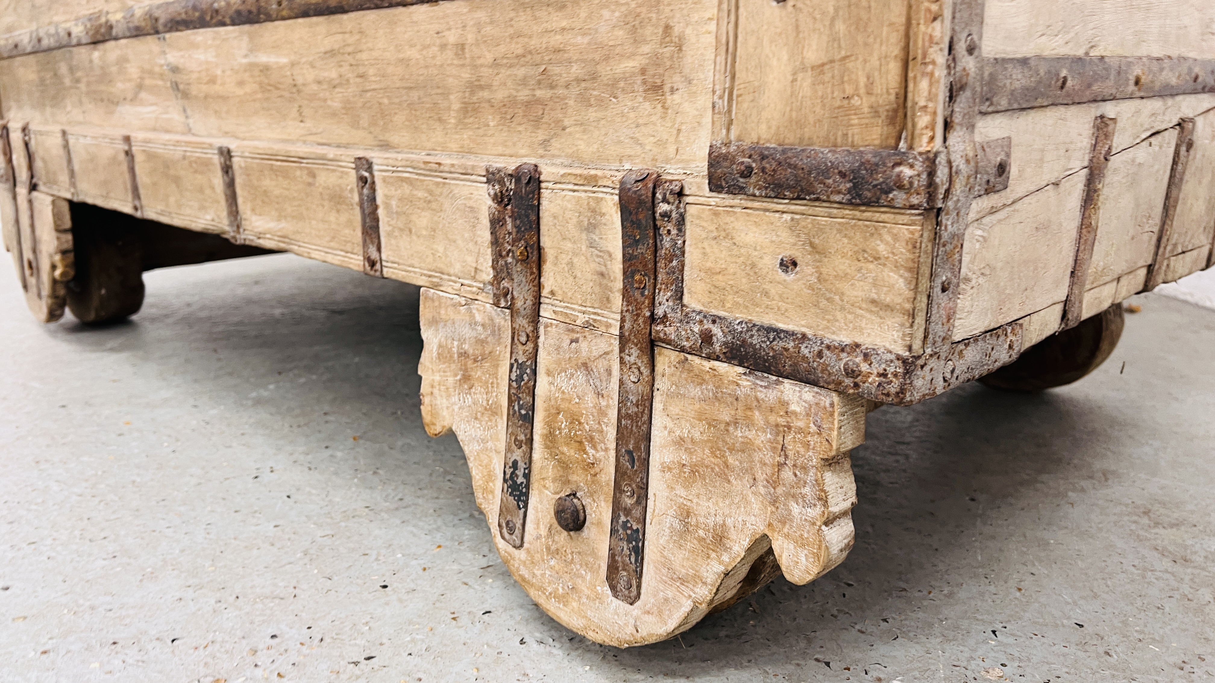 AN EXTREMELY LARGE RAJASTHANI 19th CENTURY DOWRY CHEST - 158CM W X 81CM D X 123CM H. - Image 14 of 30