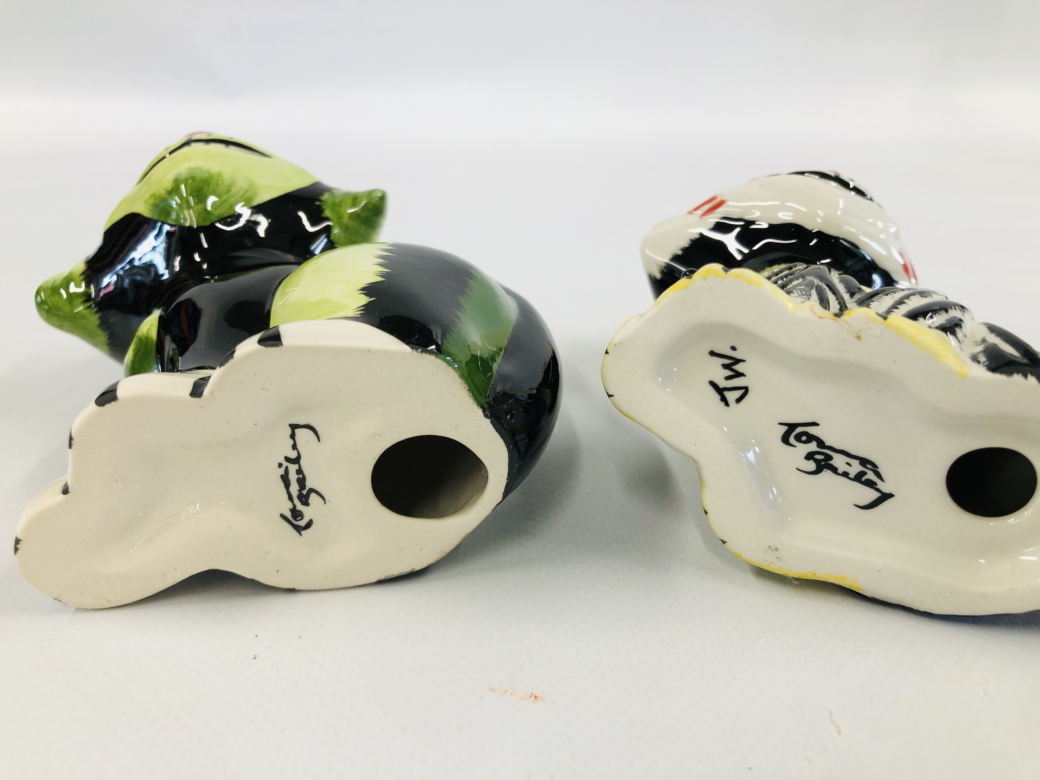 TWO LORNA BAILEY CAT ORNAMENTS H 13.5CM BEARING SIGNATURES. - Image 5 of 5