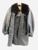 A 1930'S / 40'S GERMAN BLACK LEATHER COAT "ALBACKENS MALUNG".